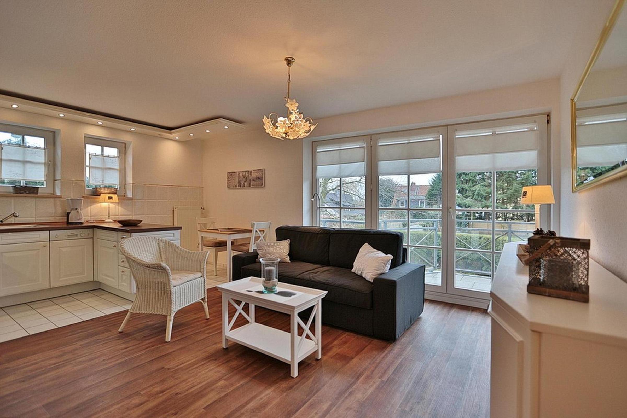Apartment with Balcony photo 1