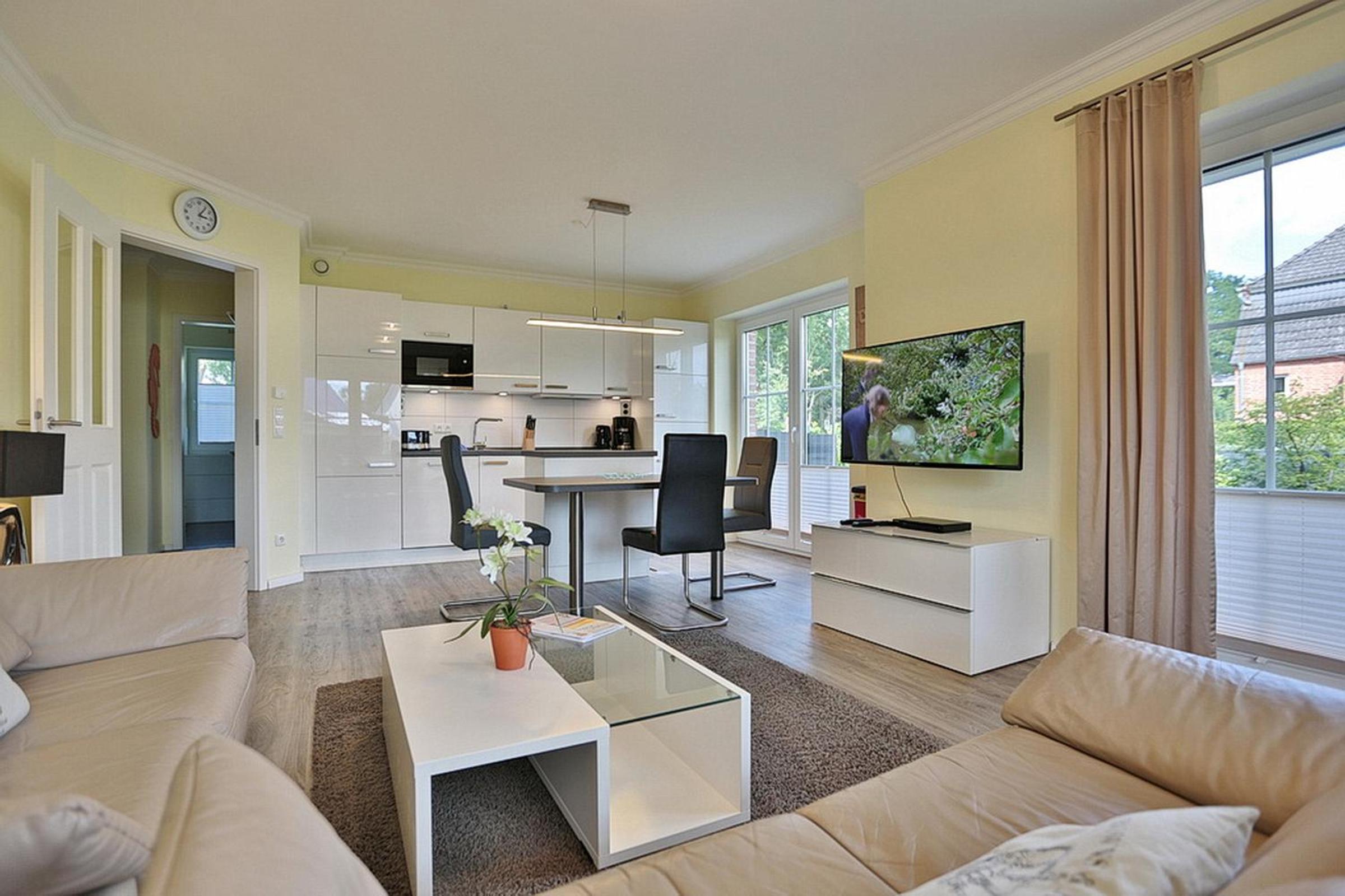 Apartment with Terrace photo 3