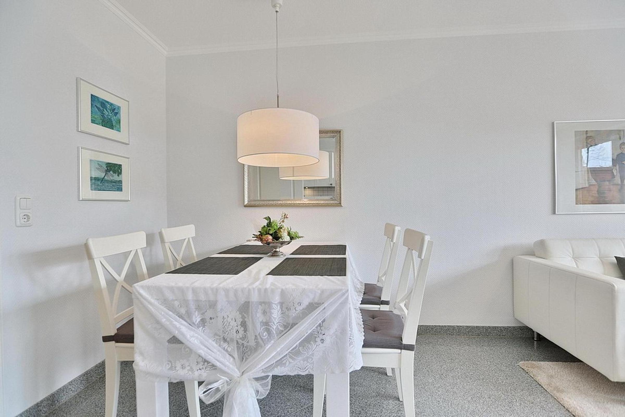 Apartment with Terrace photo 2