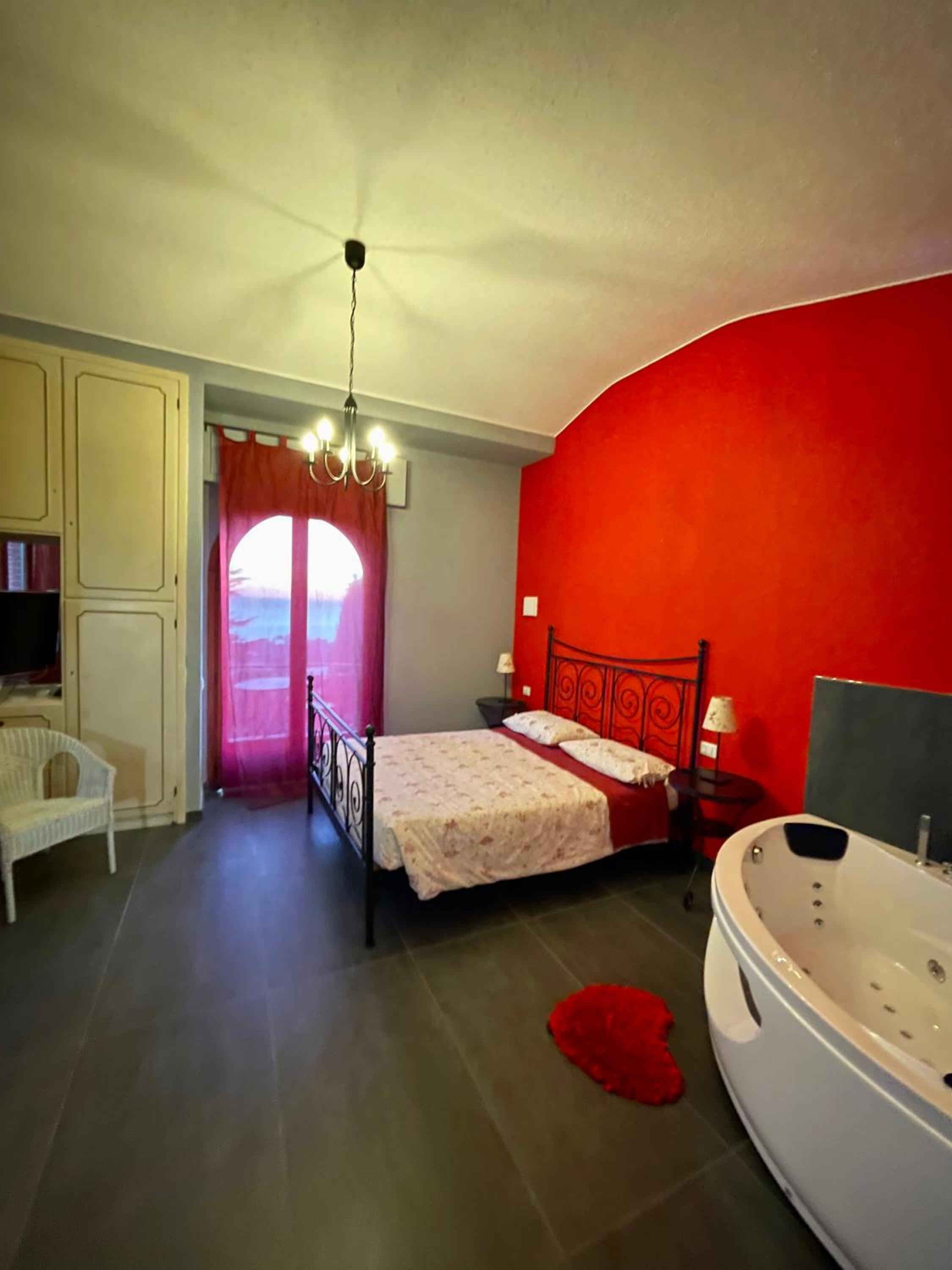 Double Room with Spa Bath photo 2