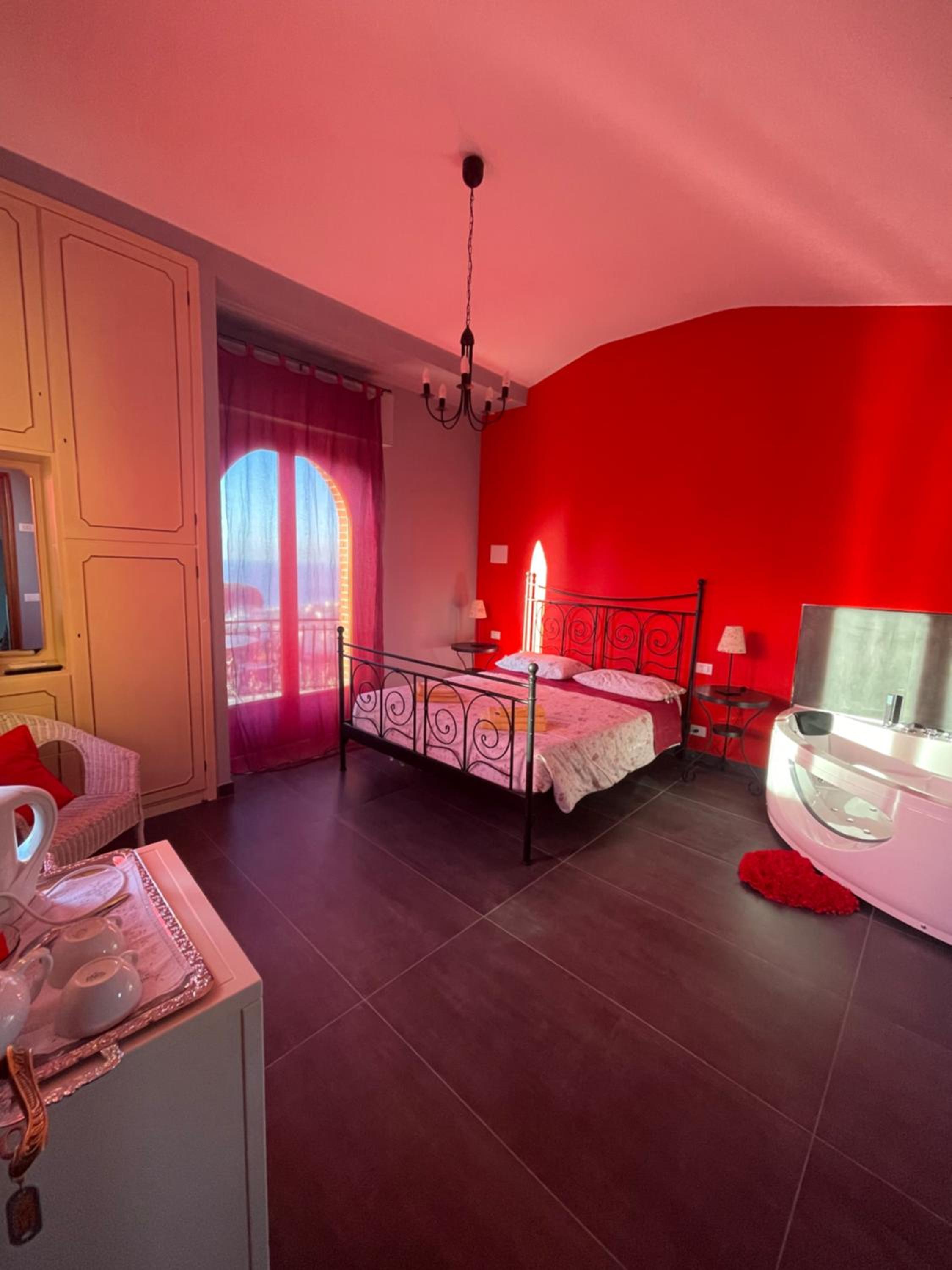 Double Room with Spa Bath photo 3