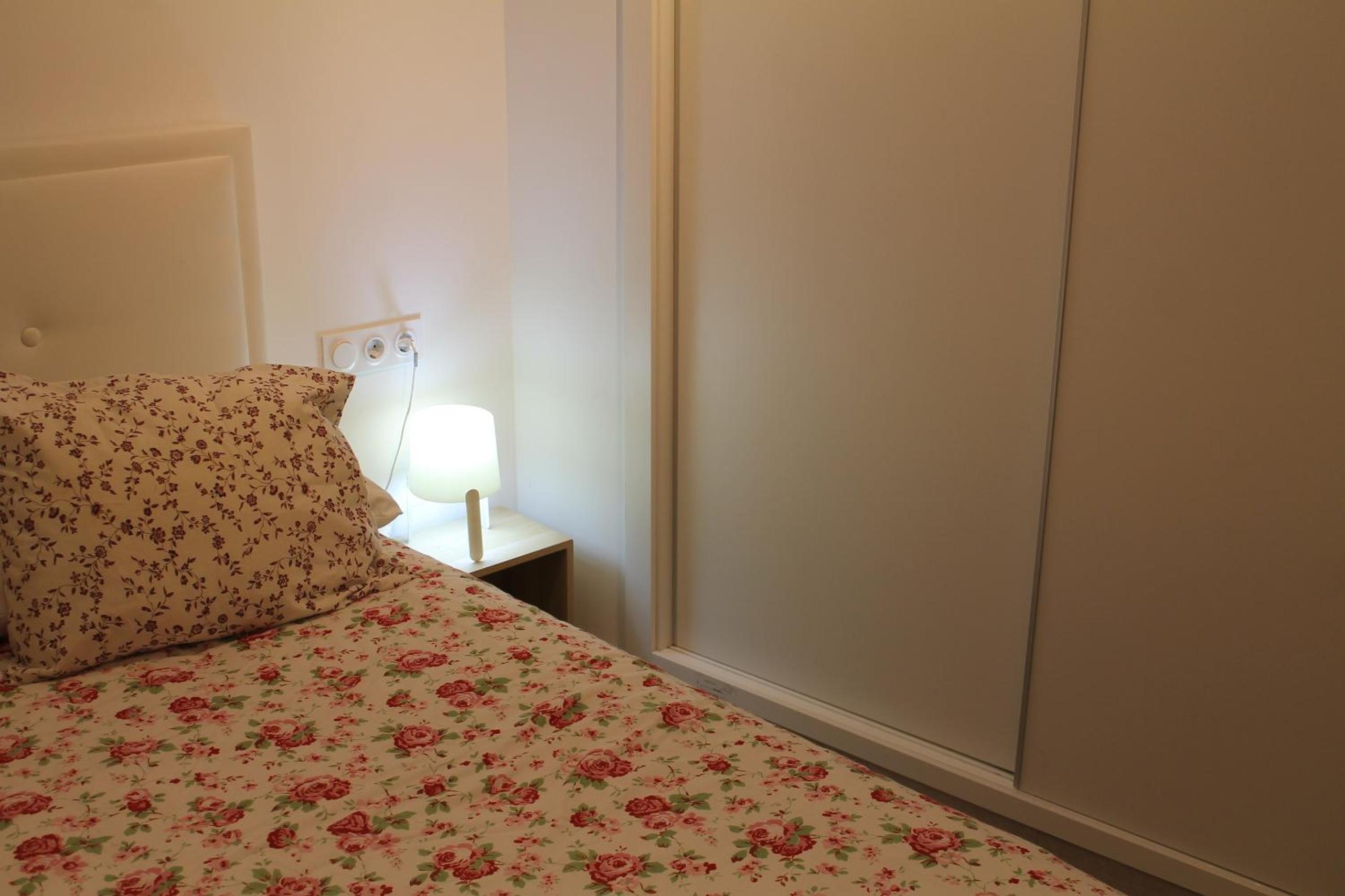 Apartment with Terrace - Photo 10
