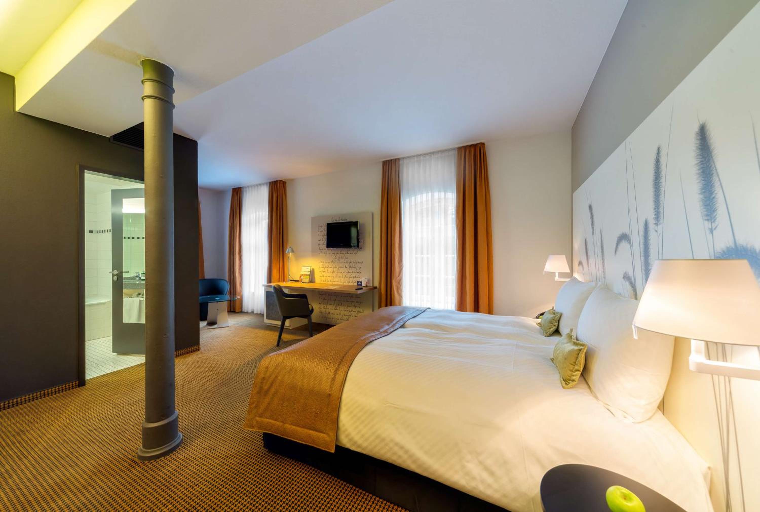 Business Double Room - Photo 10