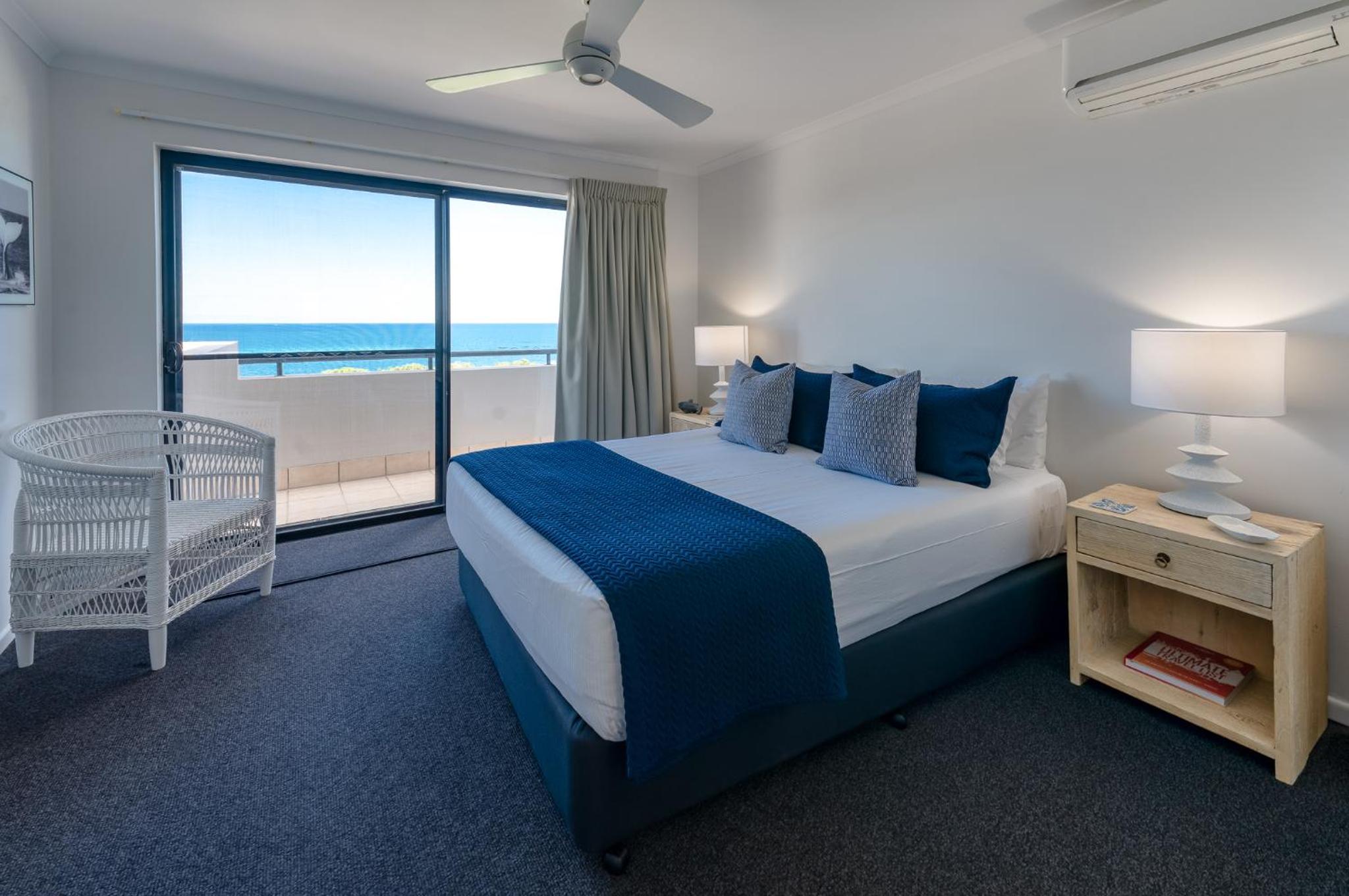 Executive Two-Bedroom Villa - Photo 27