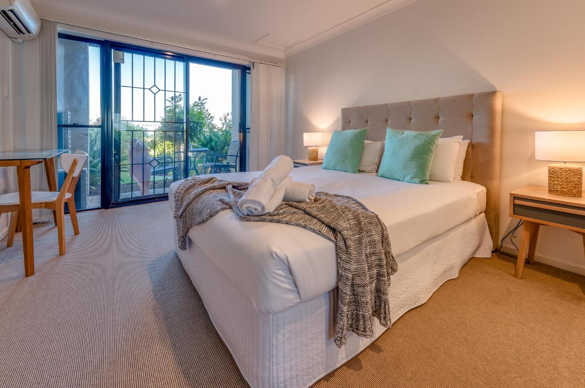 Executive Two-Bedroom Villa - Photo 37