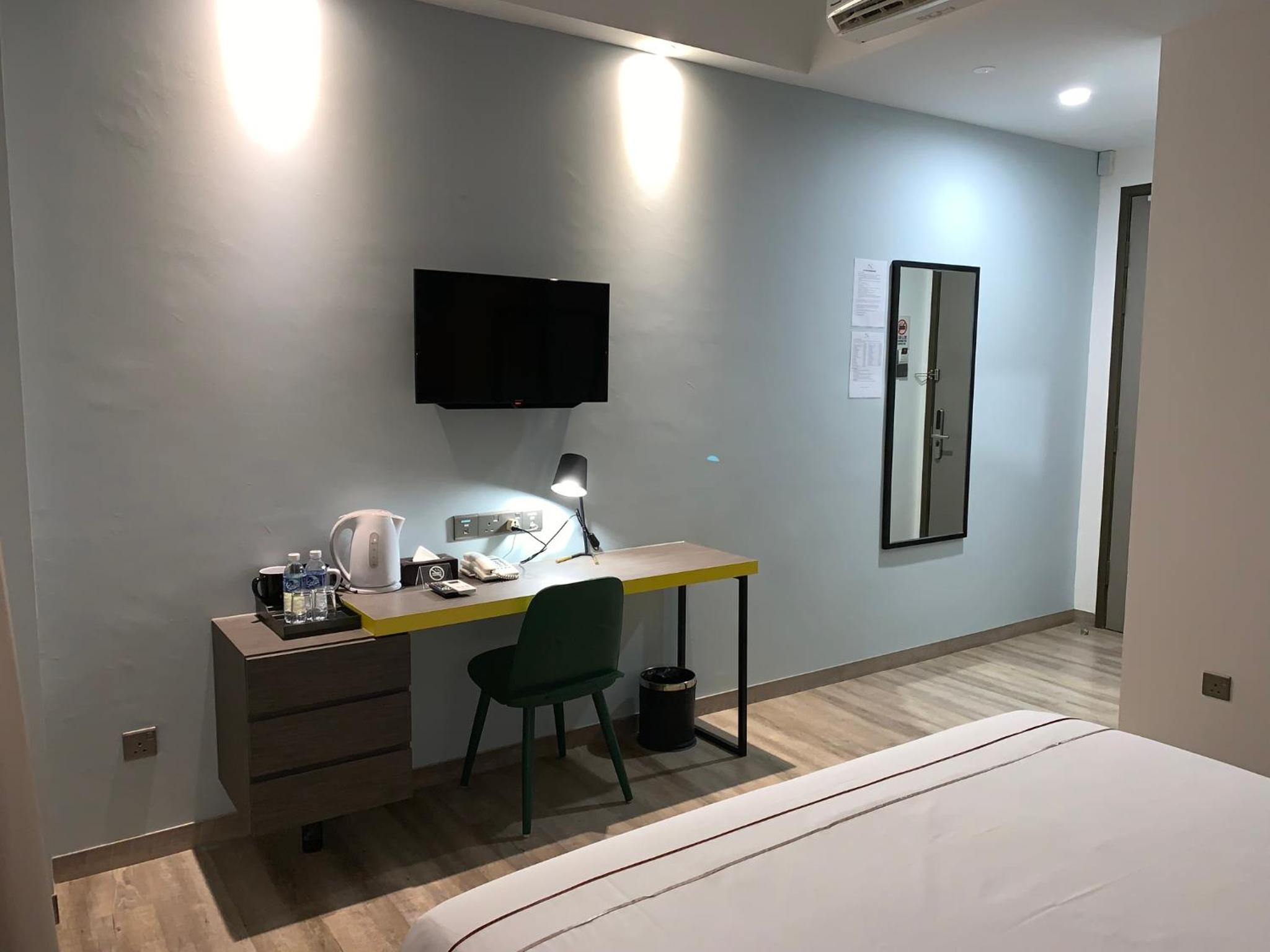 Superior King Room - Photo 3