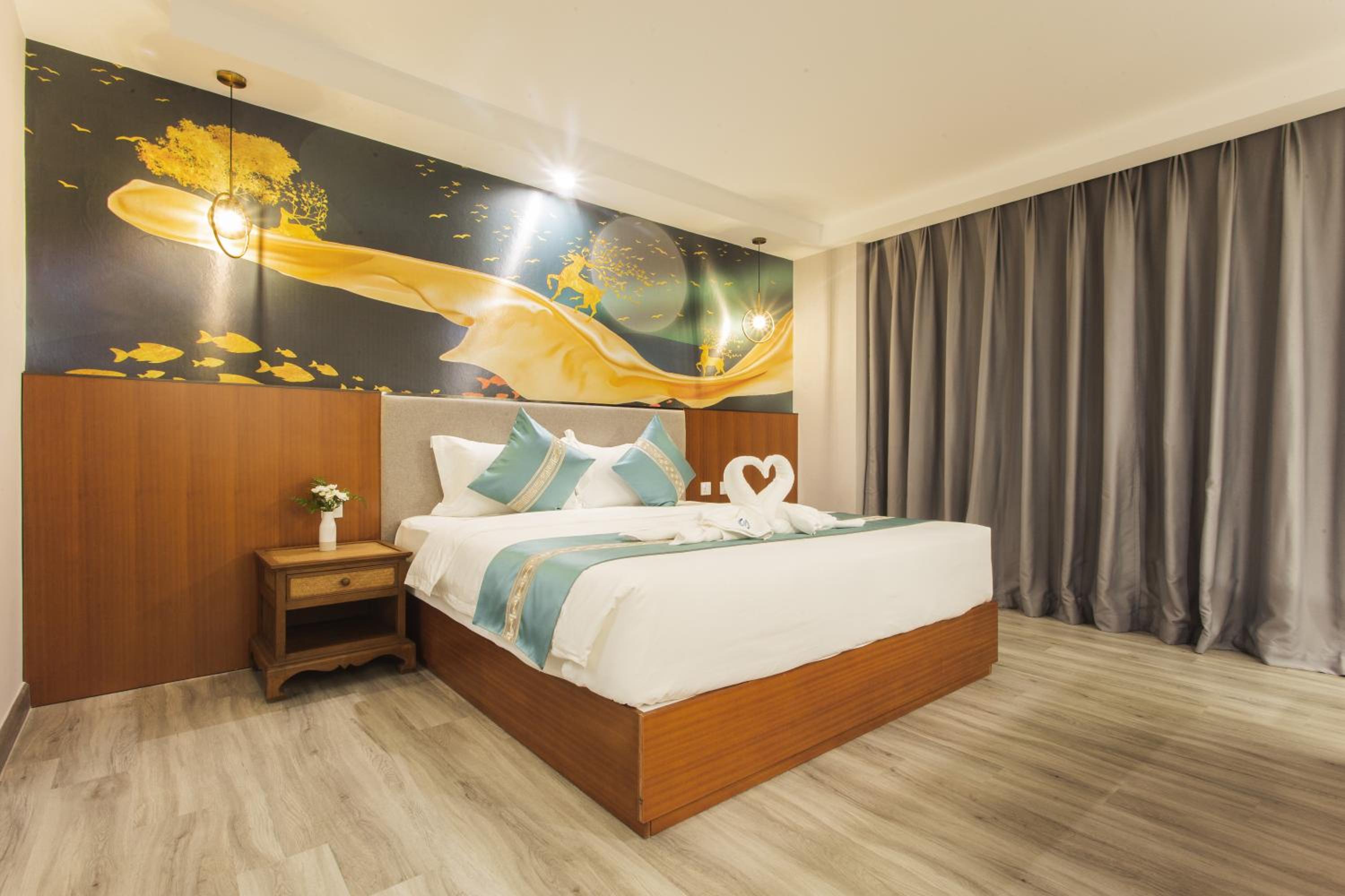 Deluxe Suite