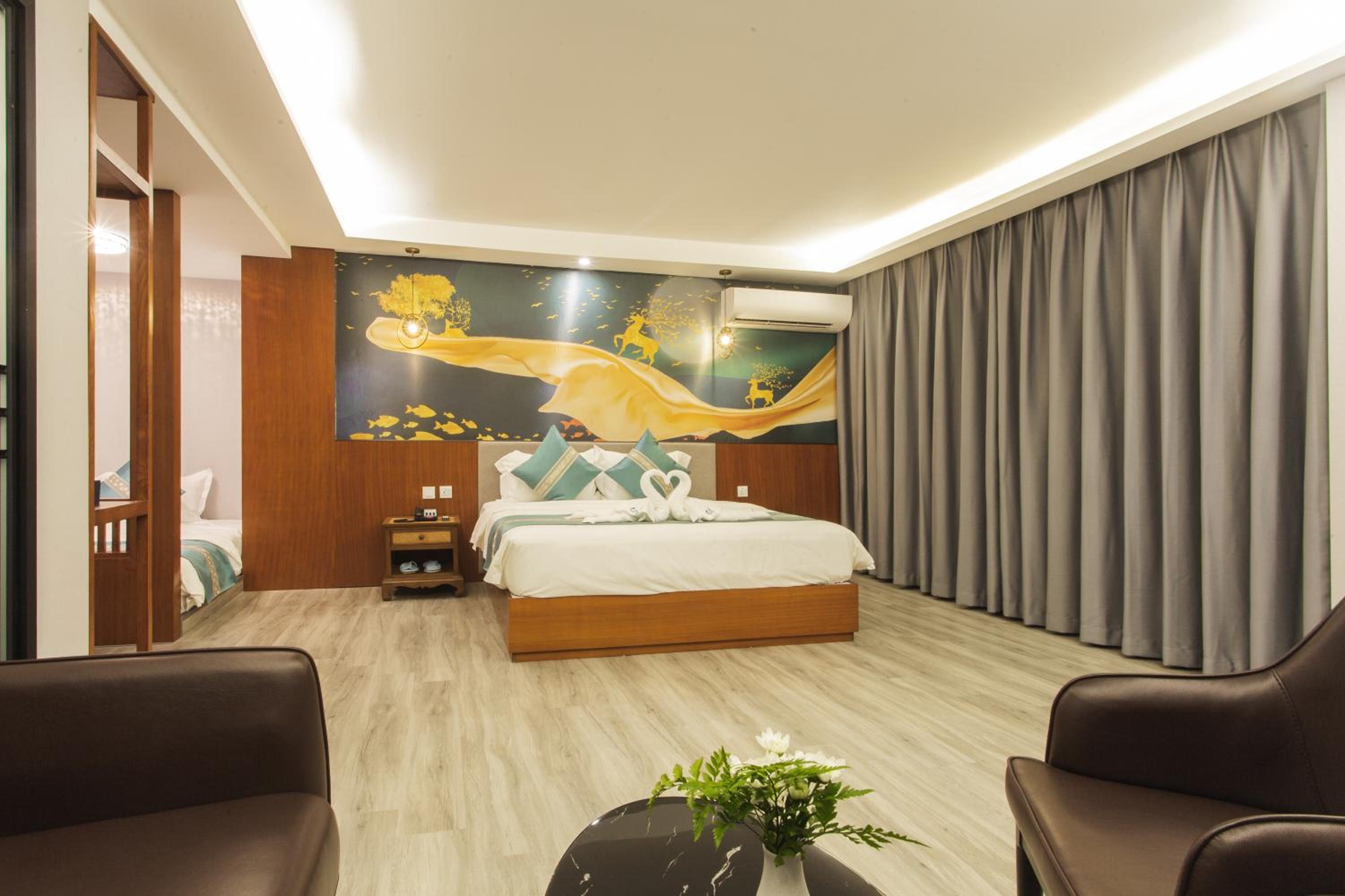 Family Suite - Photo 1