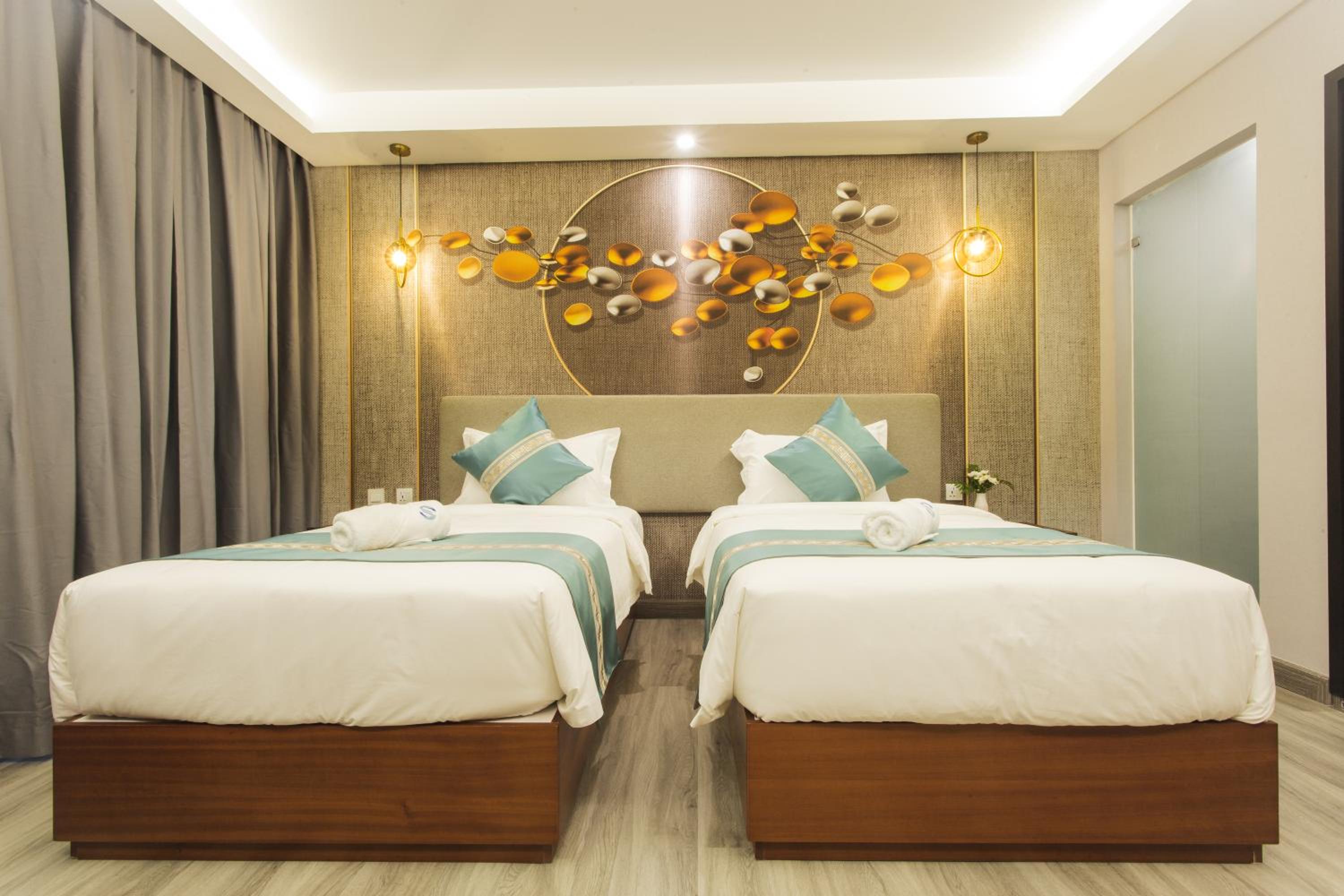 Deluxe Twin Room - Photo 2