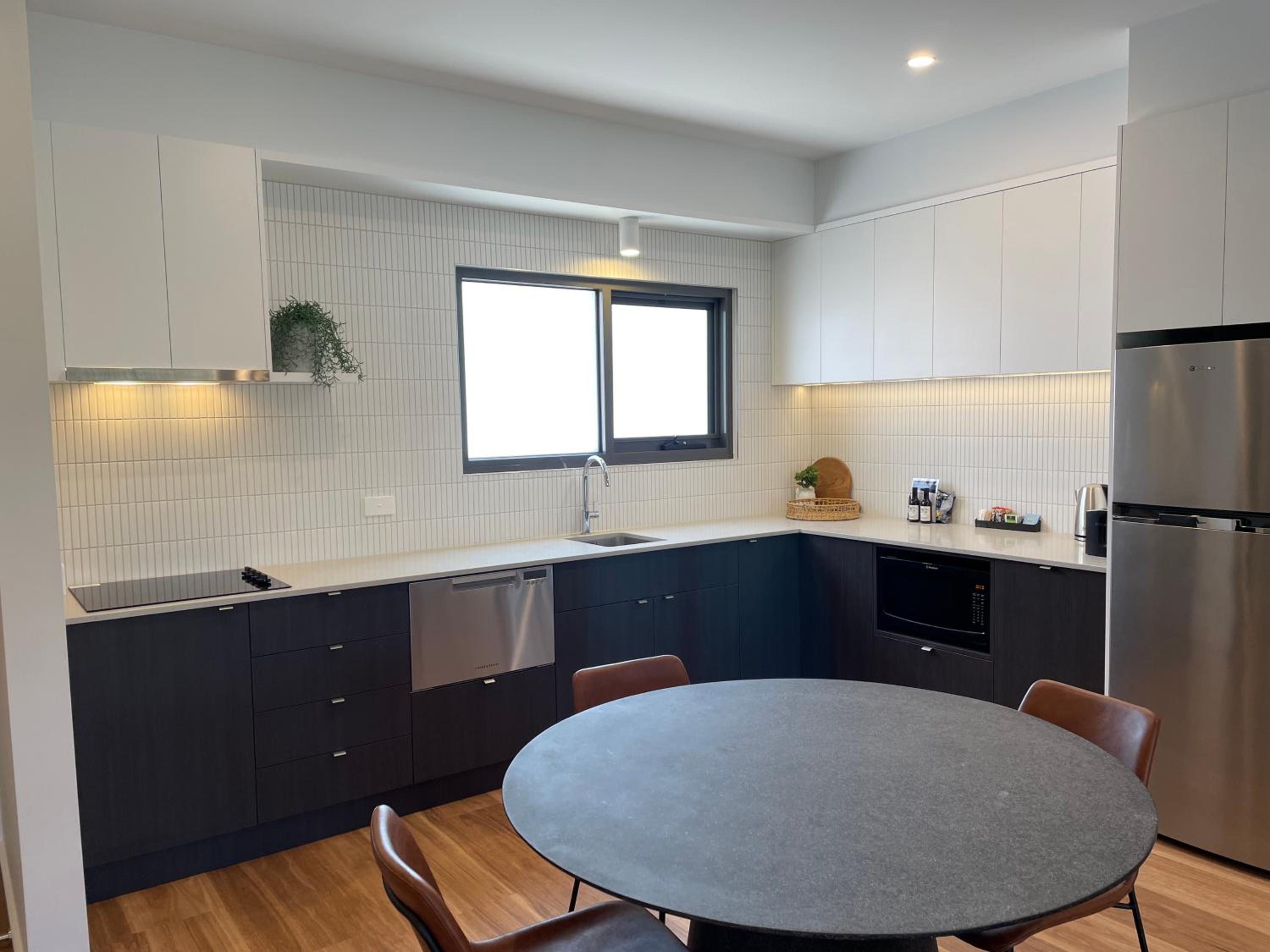 Two-Bedroom Suite - Photo 4