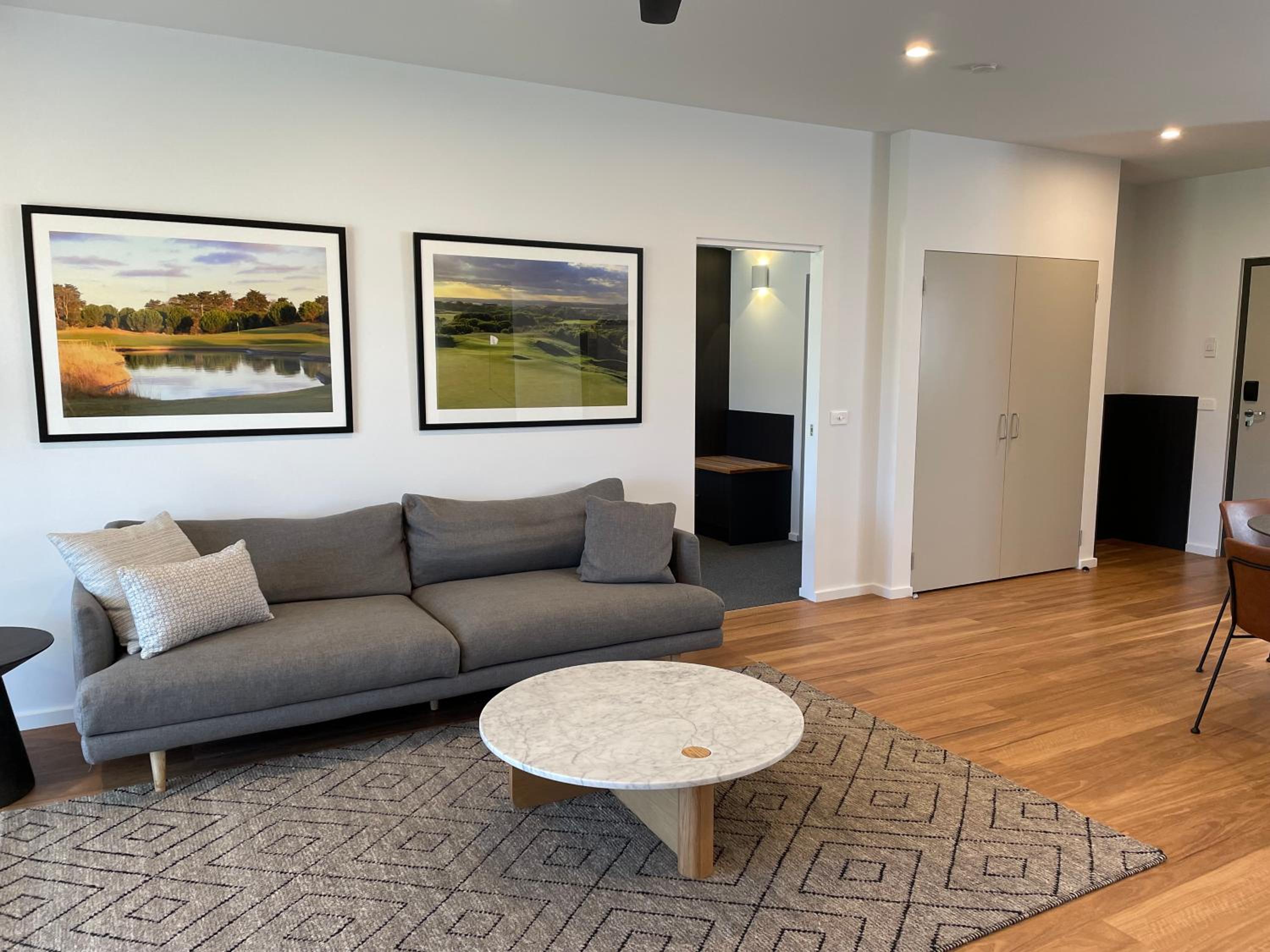 Two-Bedroom Suite - Photo 3