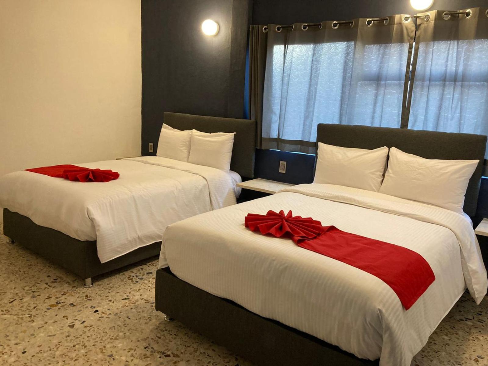 Double Room With Two Double Beds photo 2