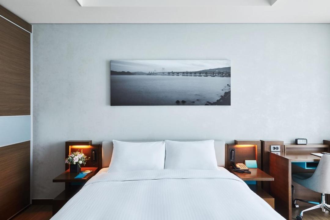 Deluxe Suite Double Room - high floor photo 1
