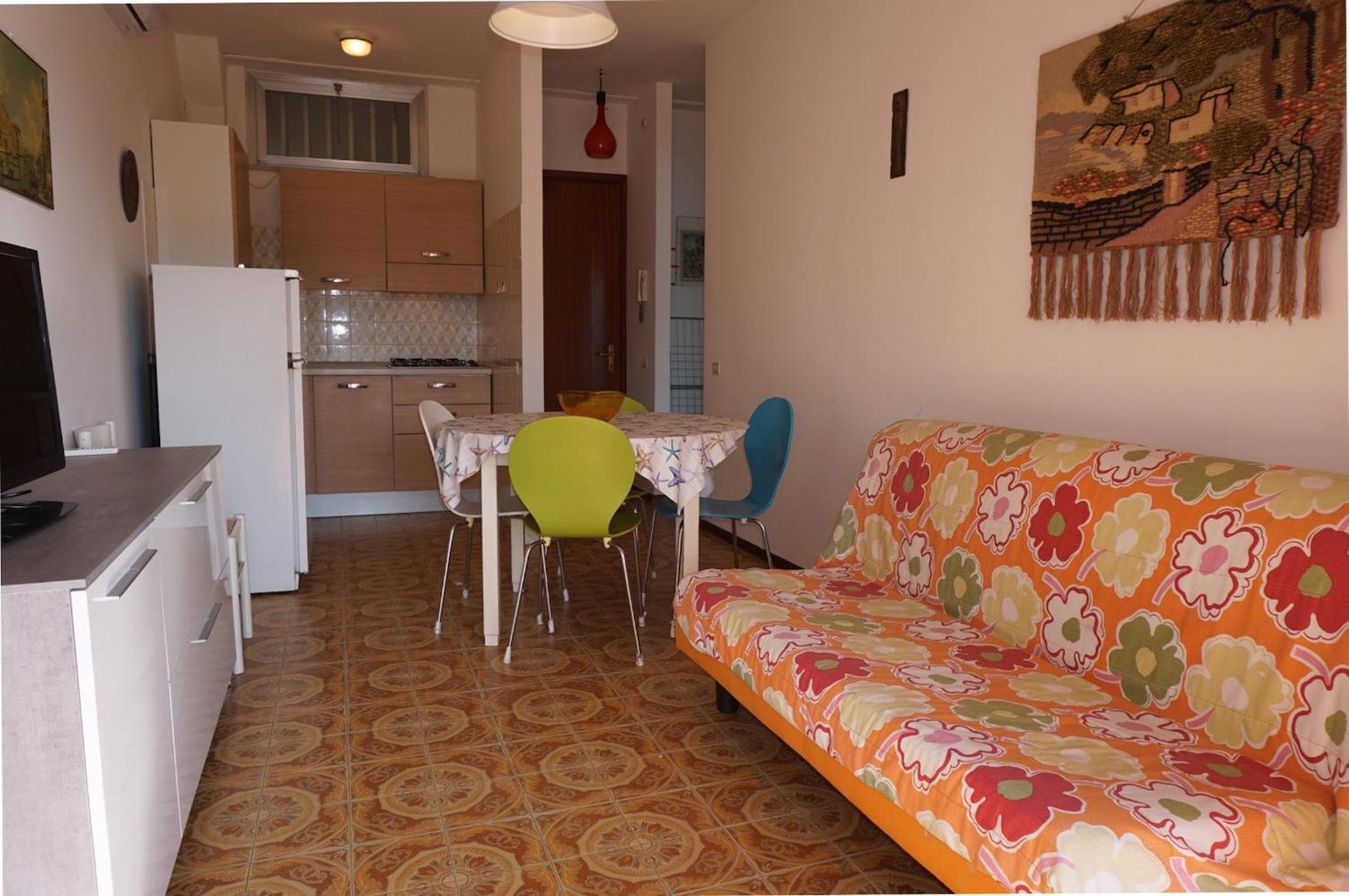 Apartment photo 1