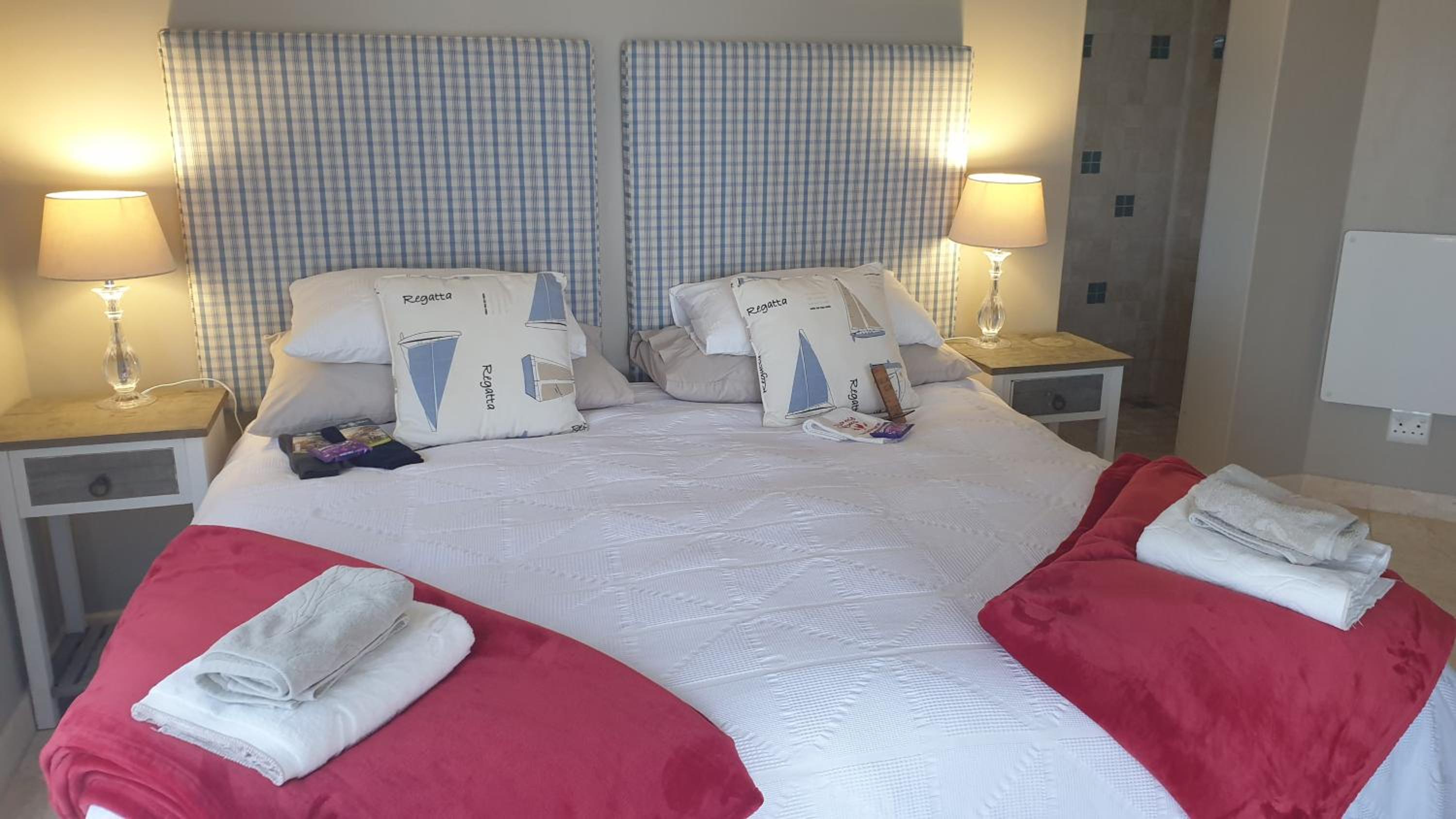 Twin Room - Photo 2