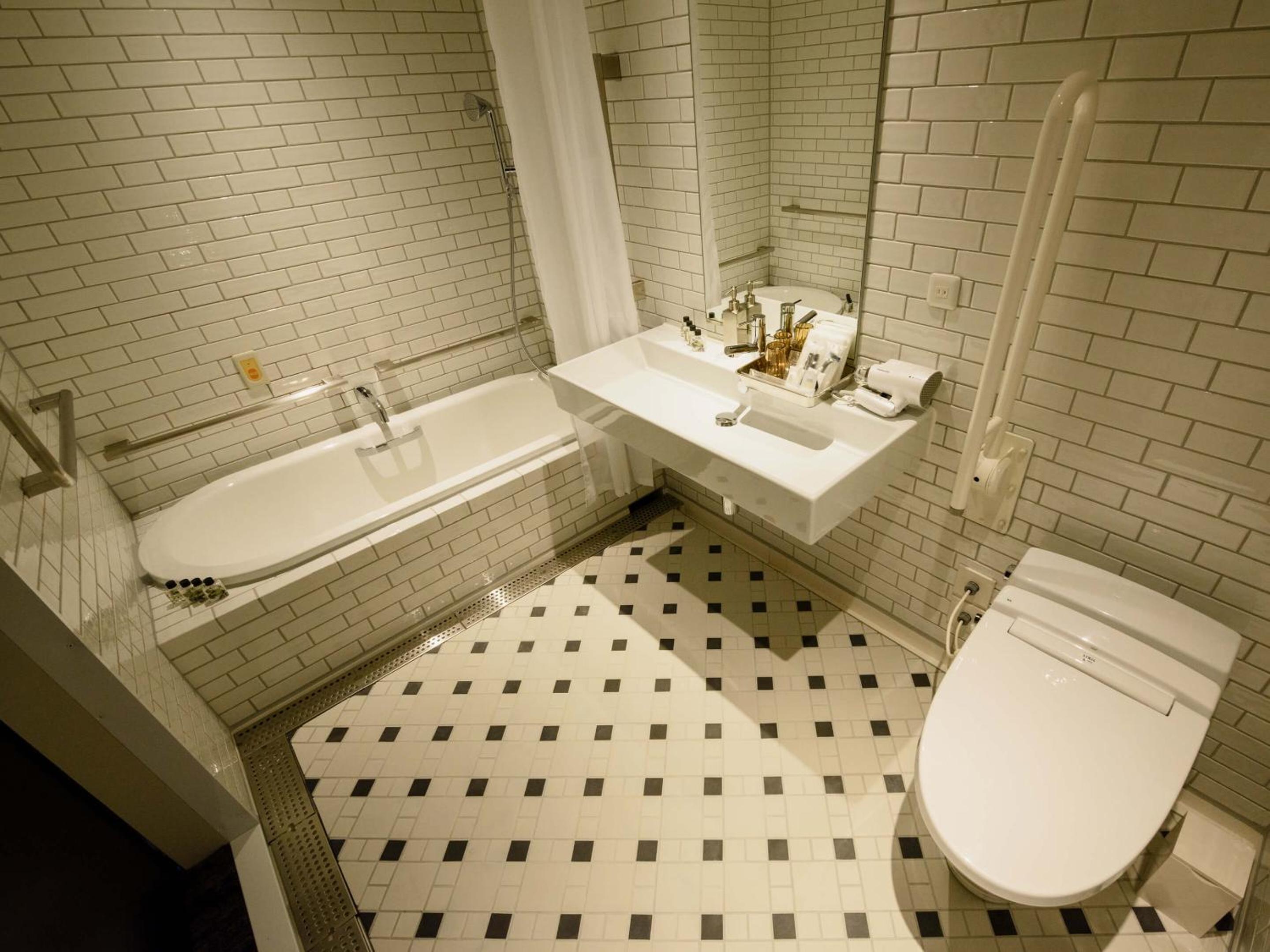 Twin Room - Disability Access photo 3