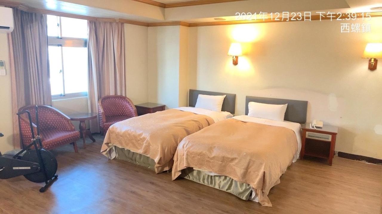 Standard Double or Twin Room - Photo 4