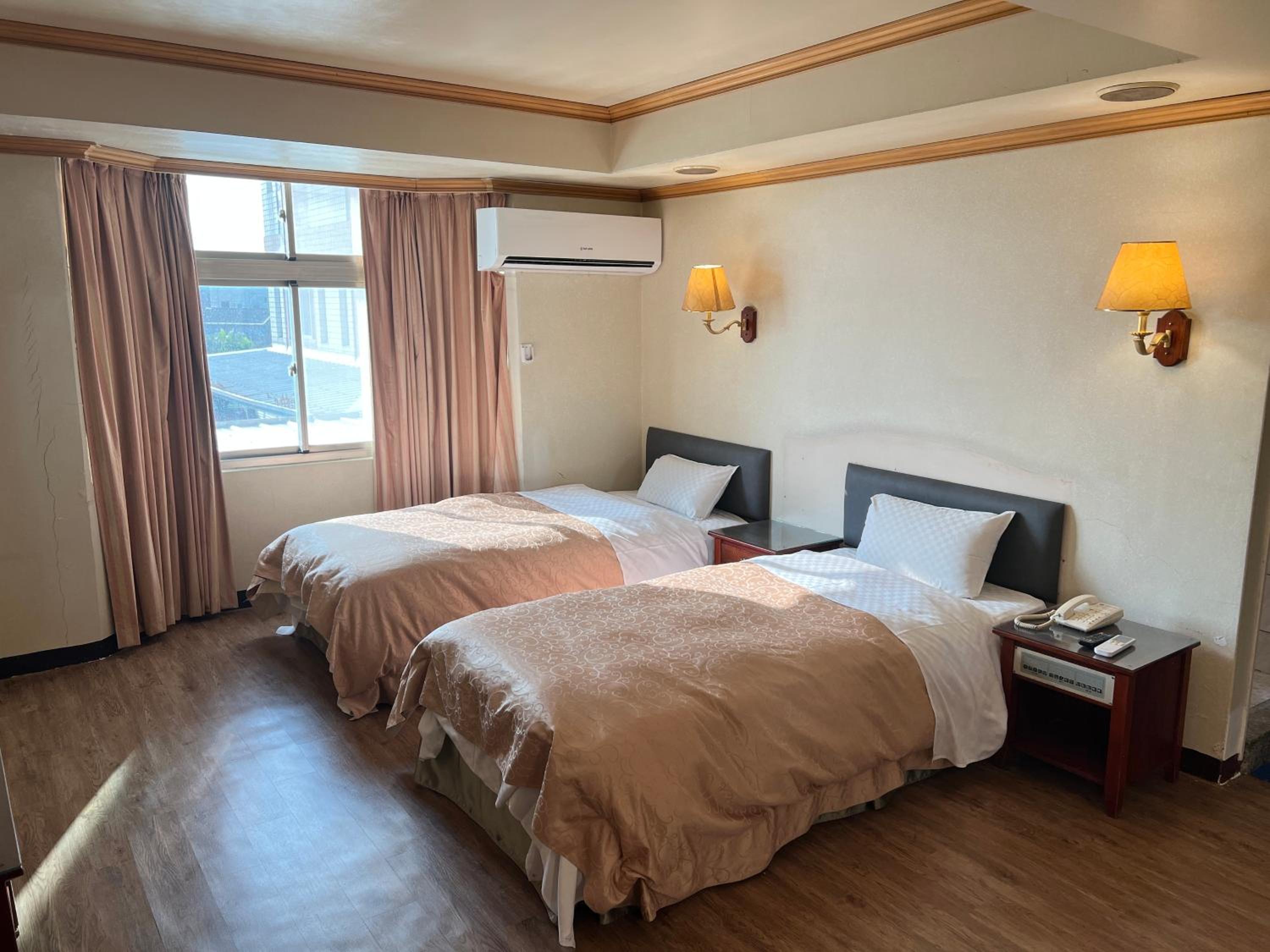 Standard Double or Twin Room - Photo 1