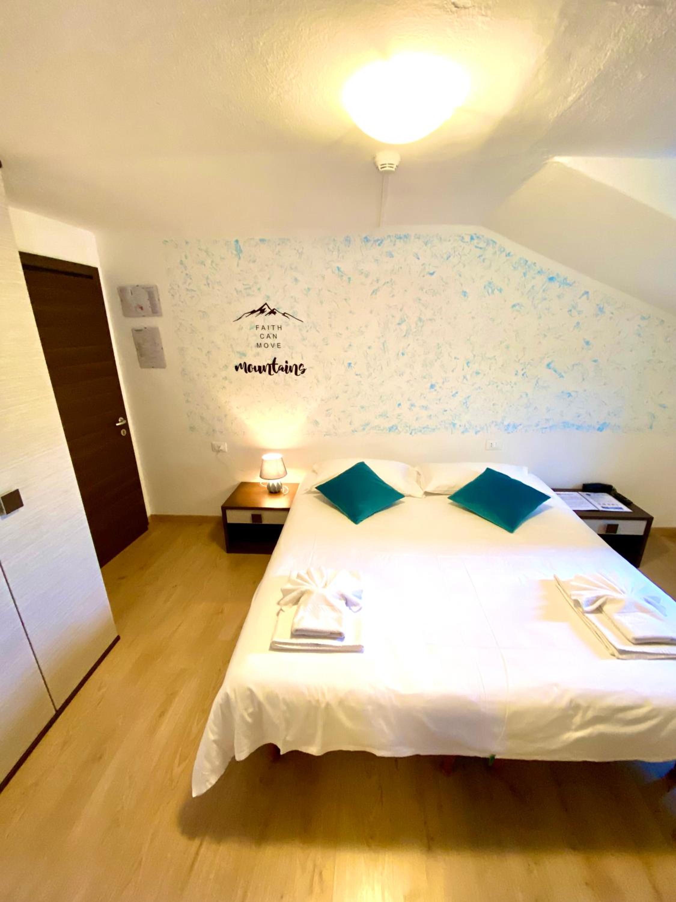 Double Room - Photo 19