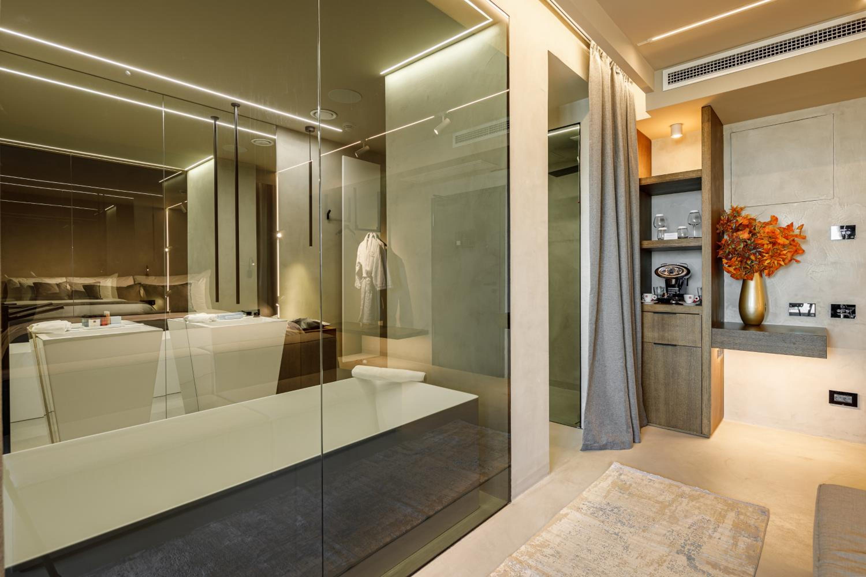 Signature Junior Suite - Photo 8