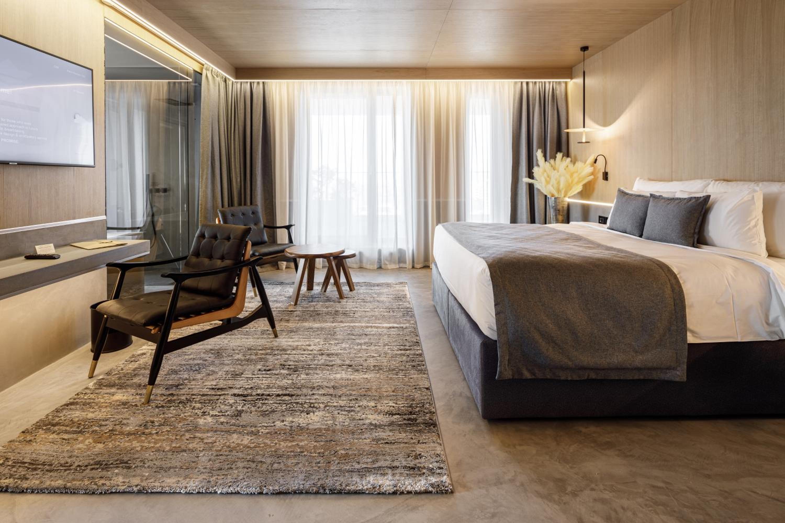 Signature Junior Suite - Photo 14