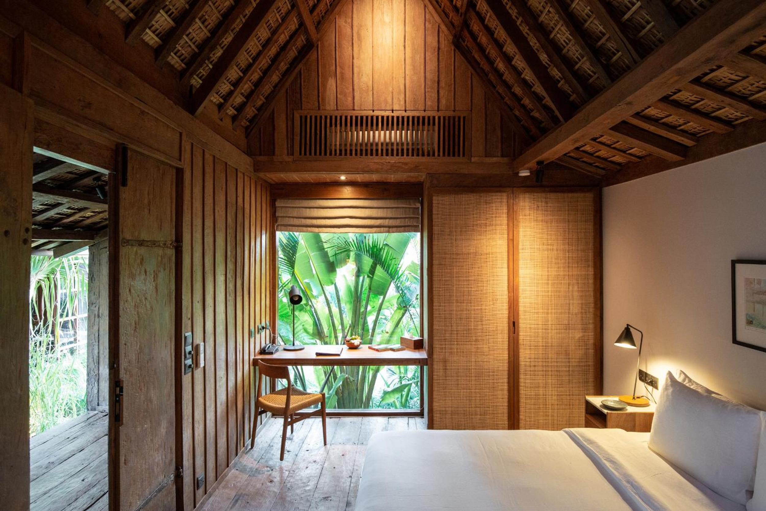 Gladak Studio with Daily Free Yoga, Movement, Sauna & Cold / Hot Plunge