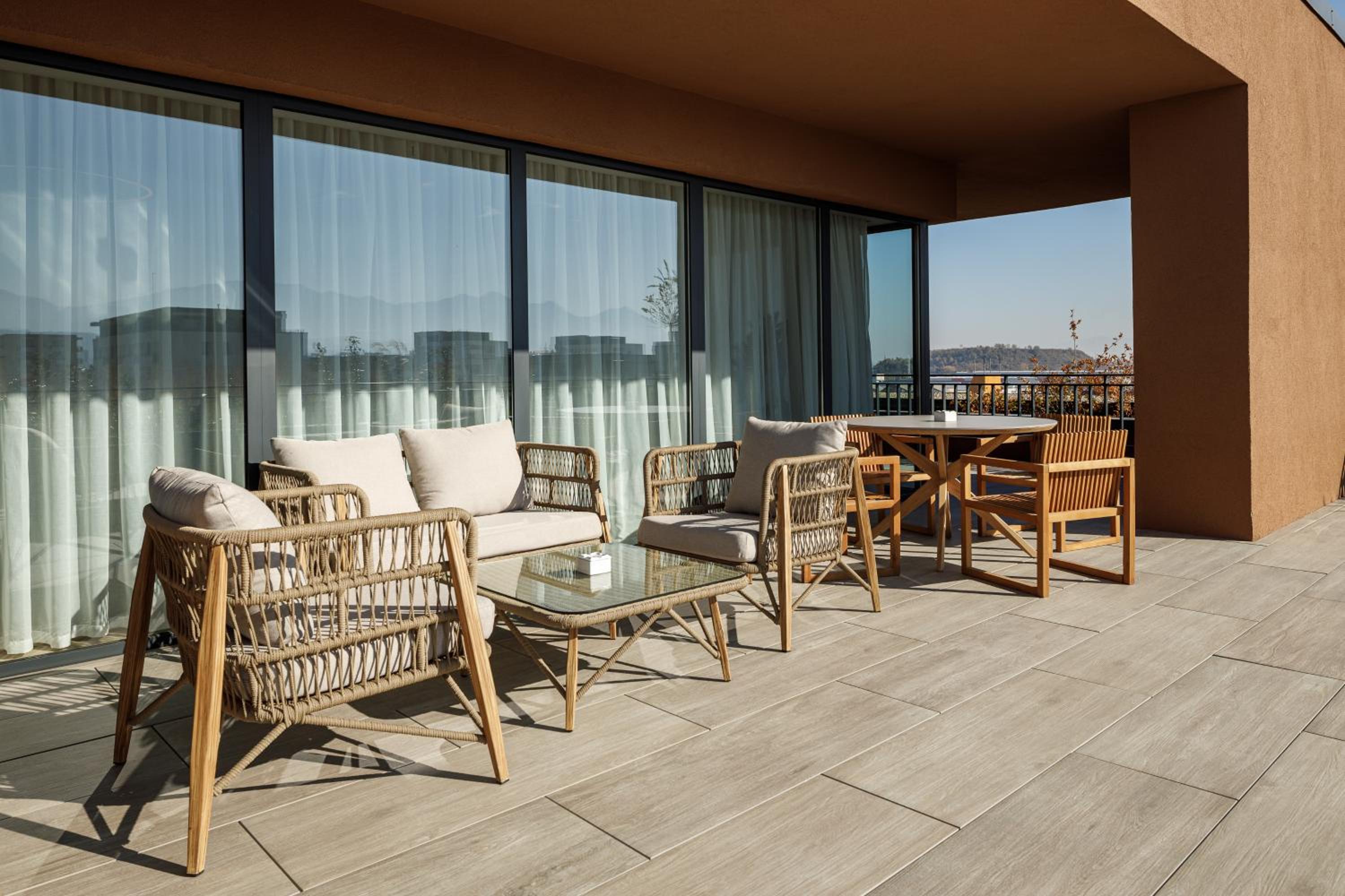 The Qosmo Suite - Photo 16