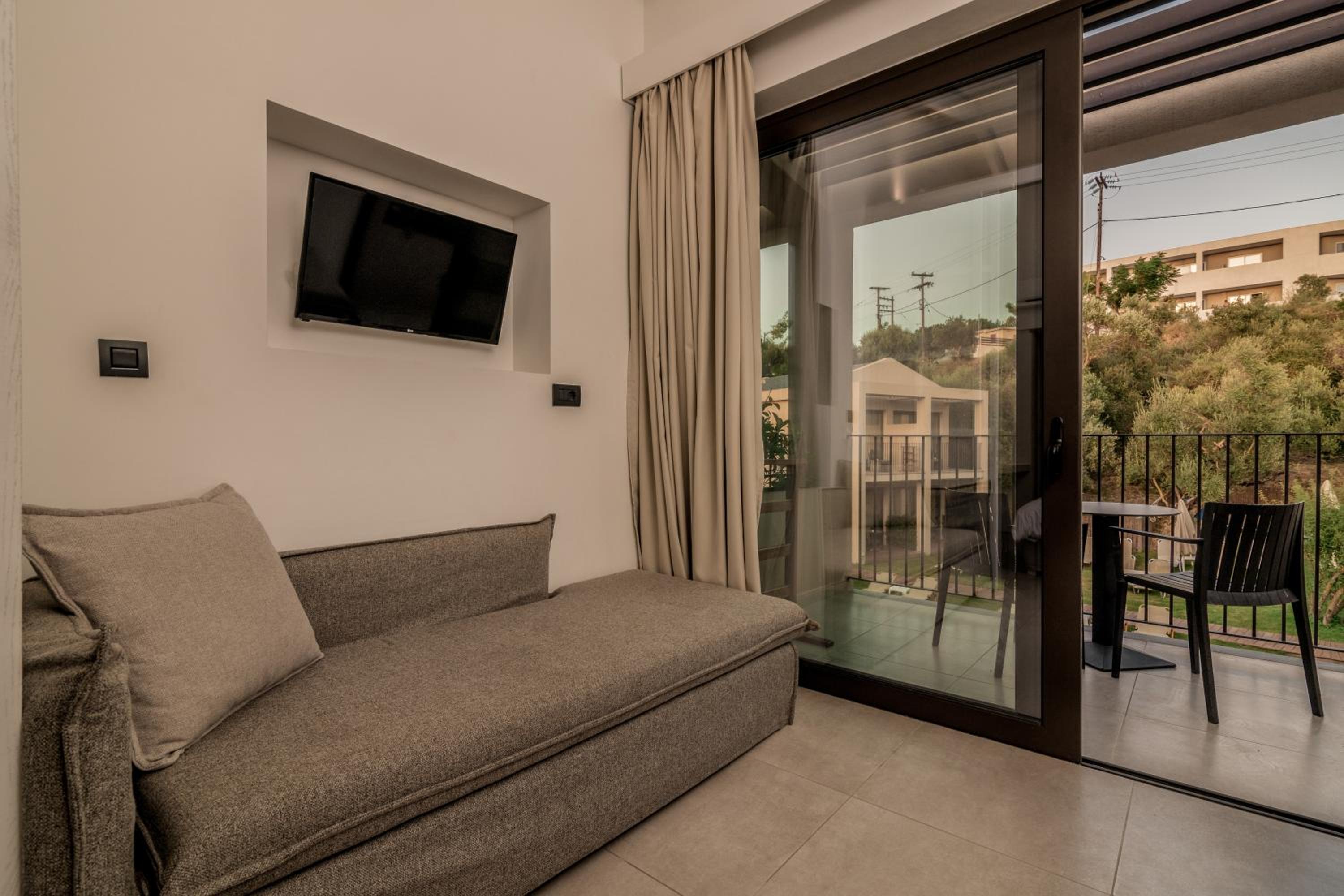 Deluxe Junior Suite  - Photo 4