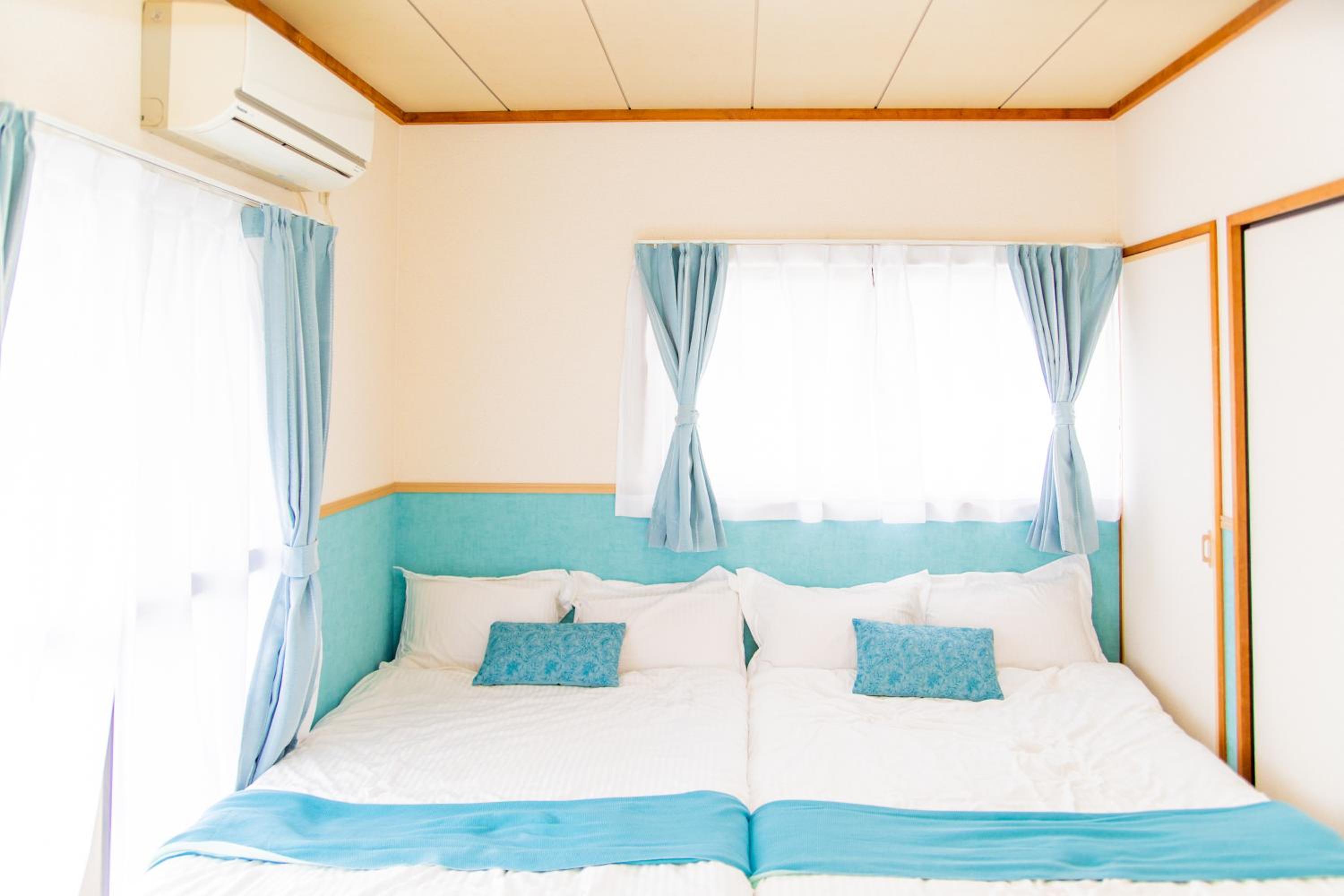 Two-Bedroom House - Photo 16