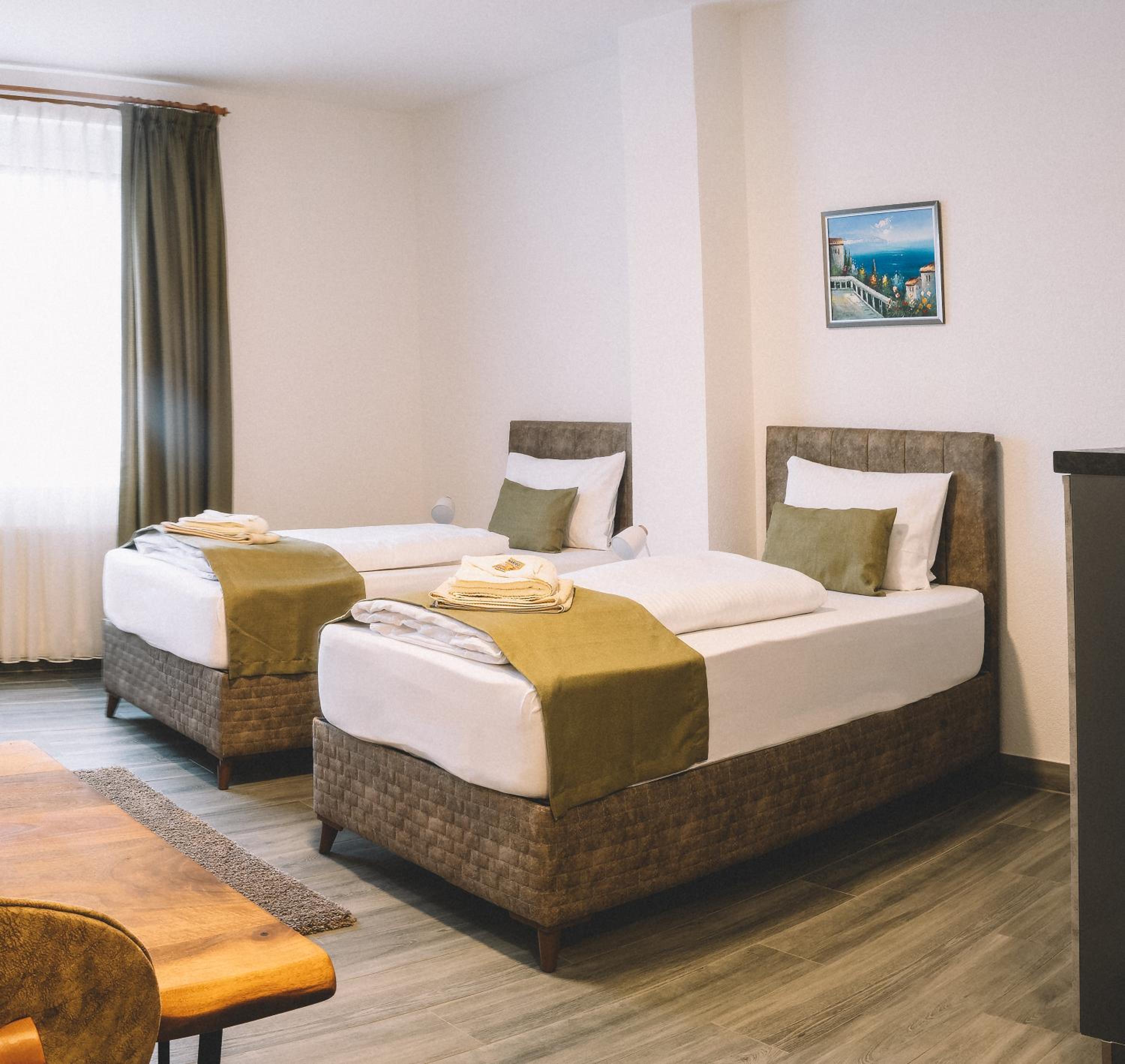 Twin Room with Private Bathroom photo 1