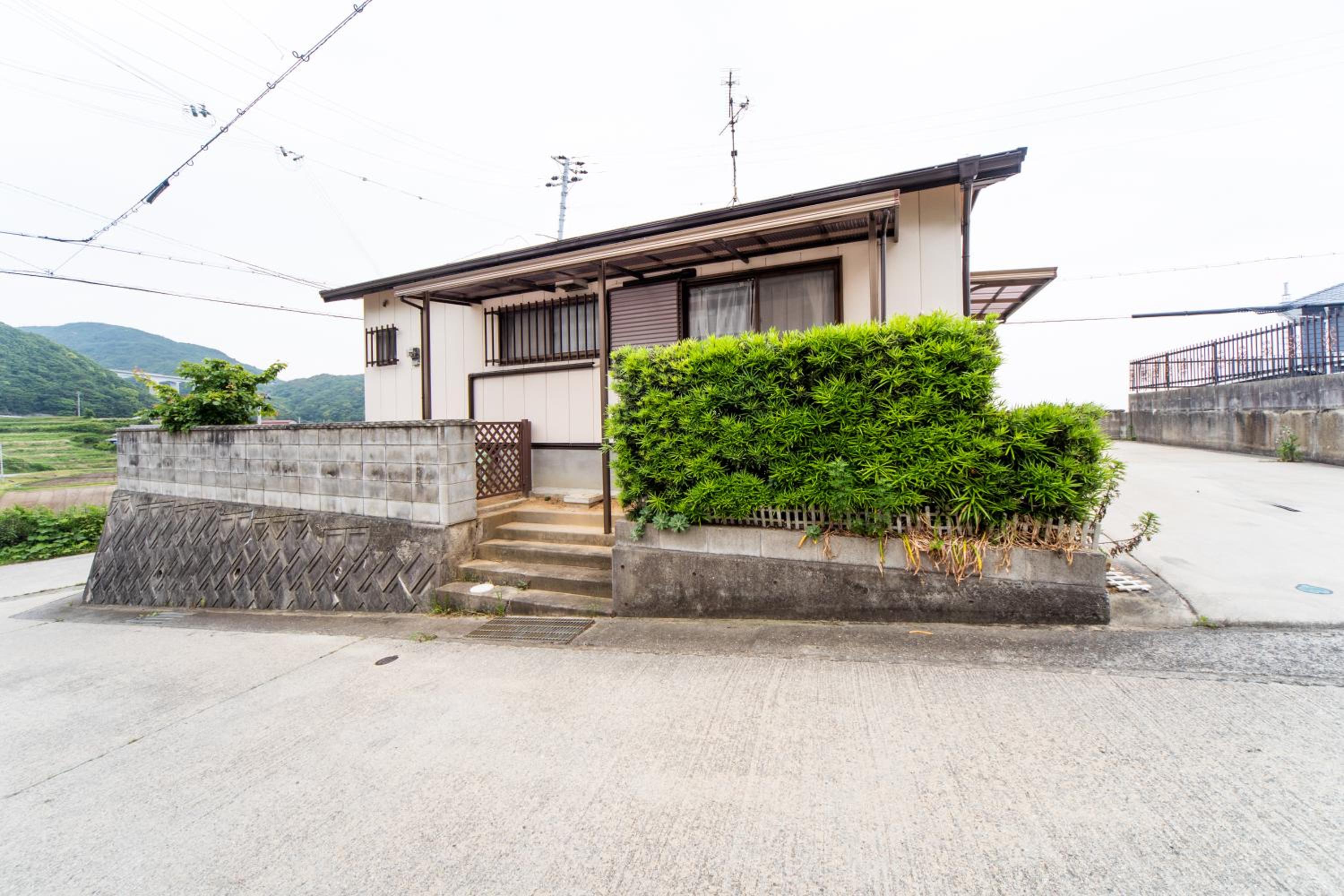 Two-Bedroom House - Photo 9
