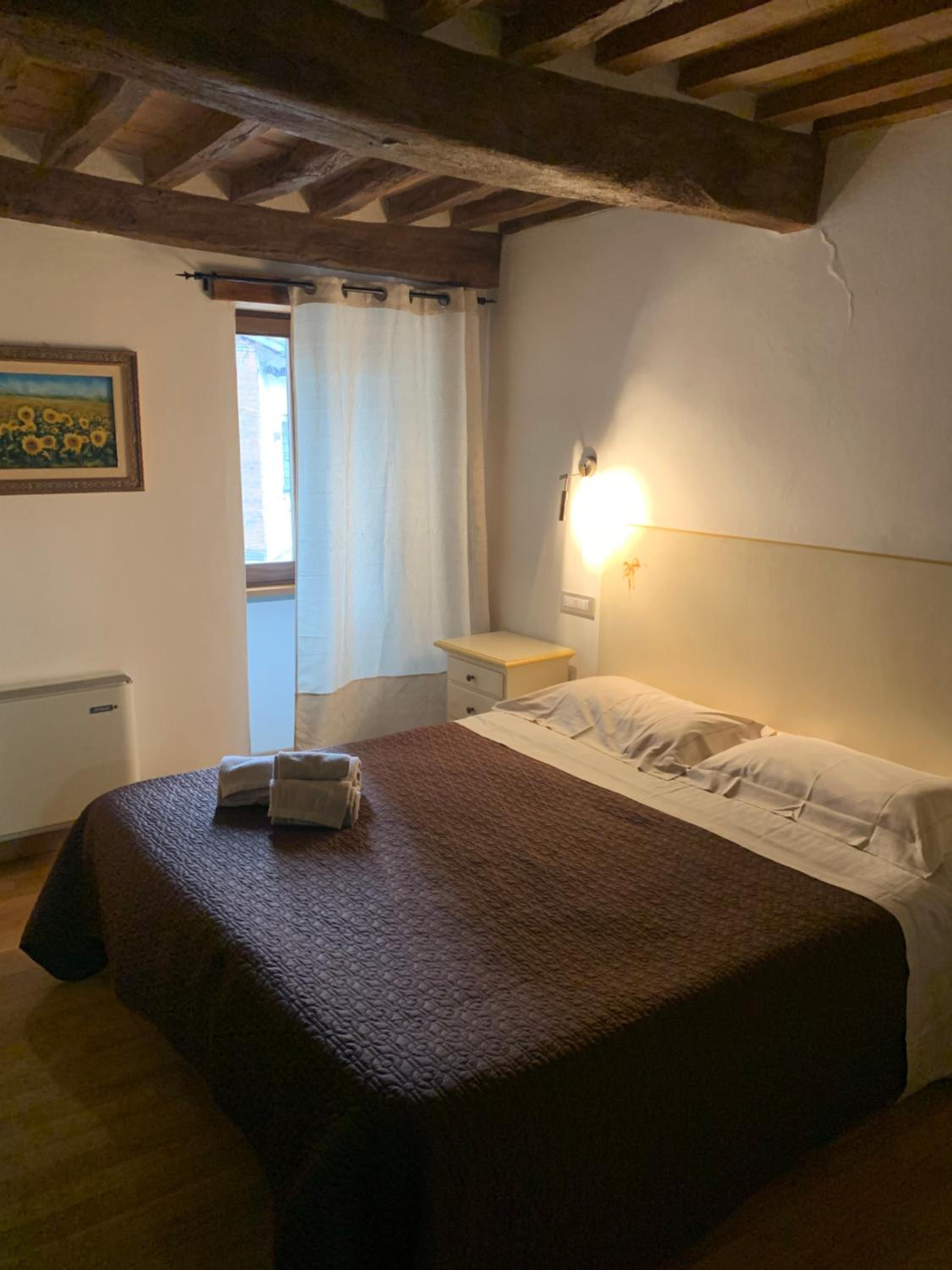 Deluxe Double or Twin Room - Photo 8