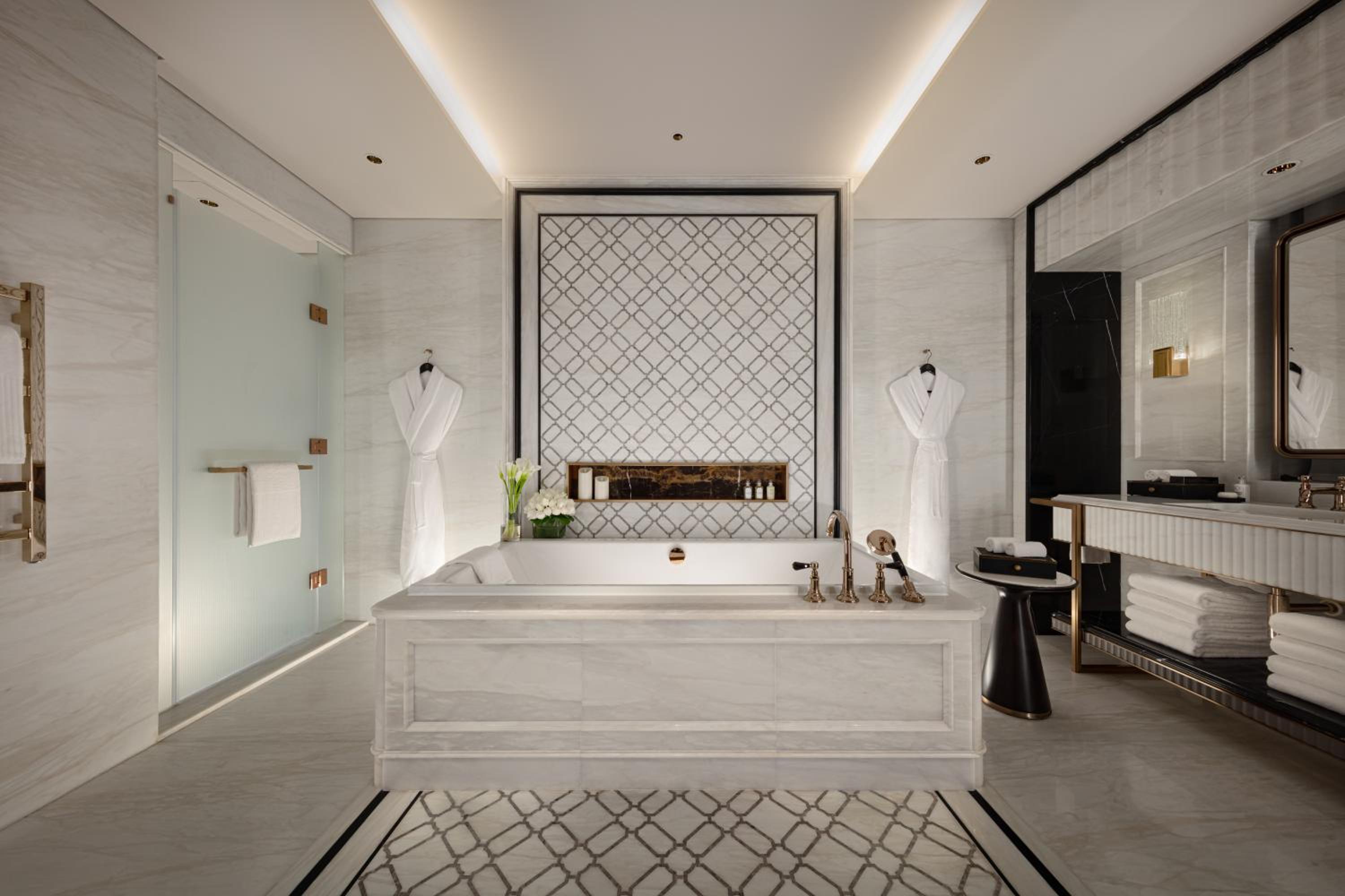 Windsor Suite King with all-day access to "The Residence” for 2 people