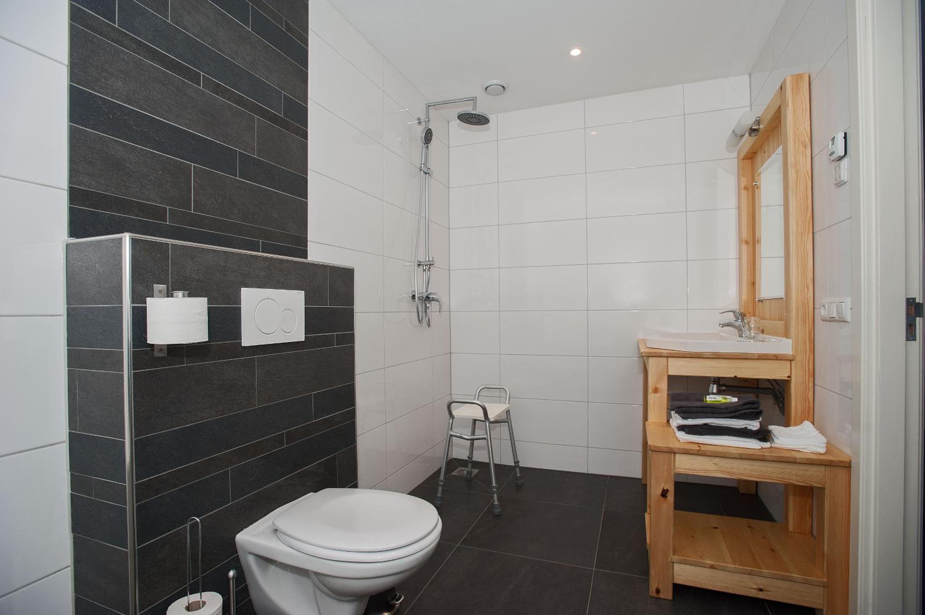 Double Room - Disability Access photo 3