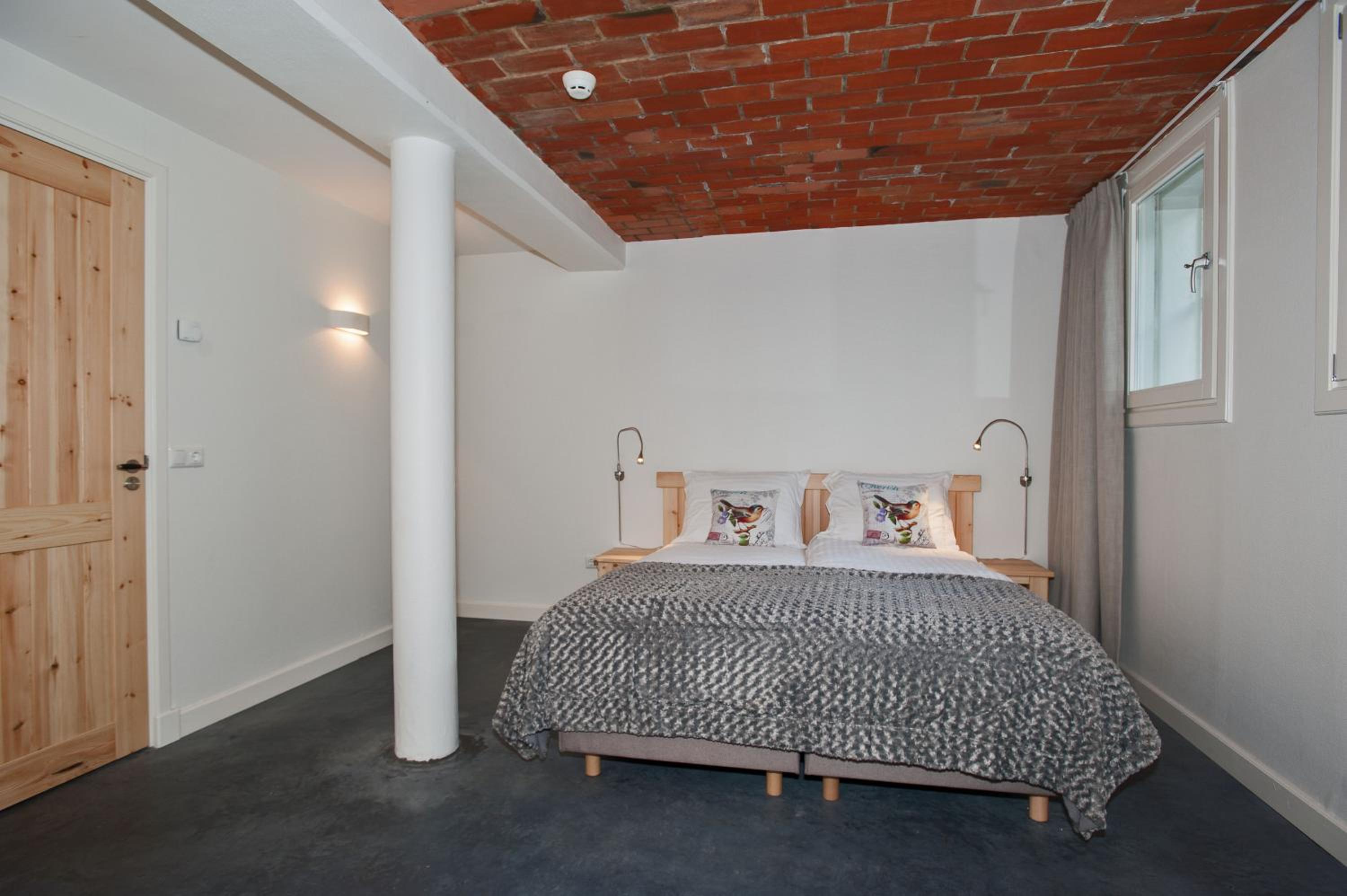 Deluxe Double Room with Bath photo 2