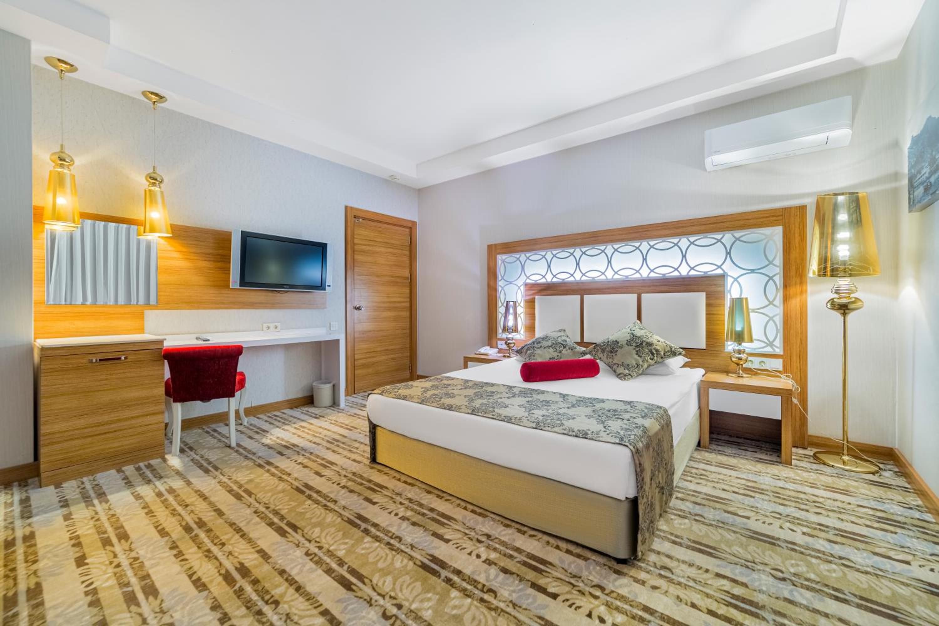 Family Room (4 Adults)