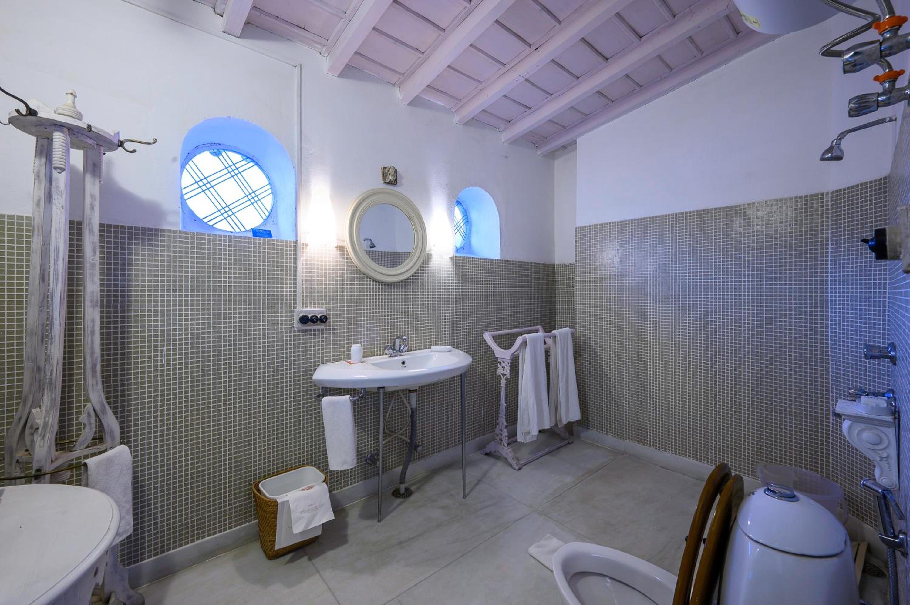 Heritage Smart - Complimentary Evening Tea, 10% off on Laundry Service photo 3