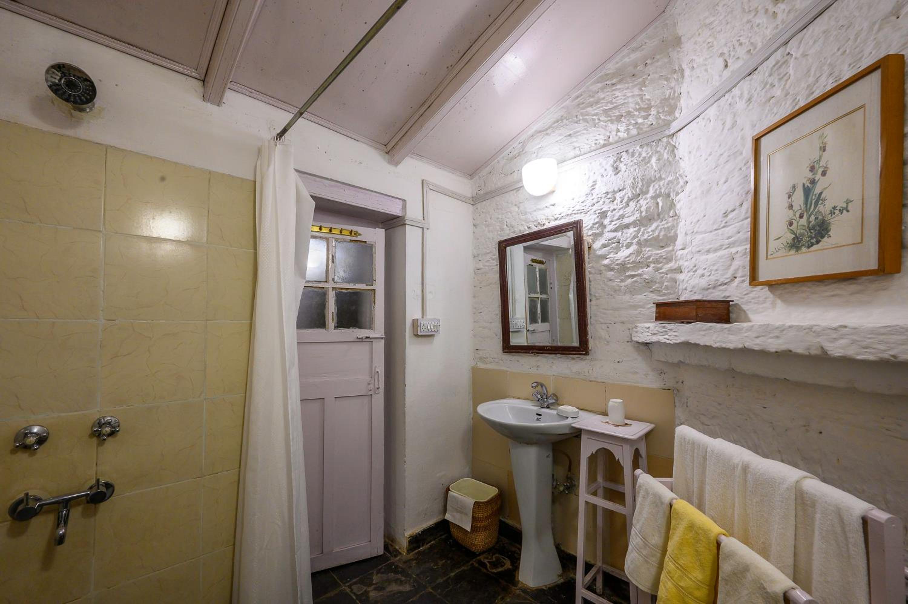 Heritage Splendor - Complimentary Evening Tea, 10% off on Laundry Service photo 3