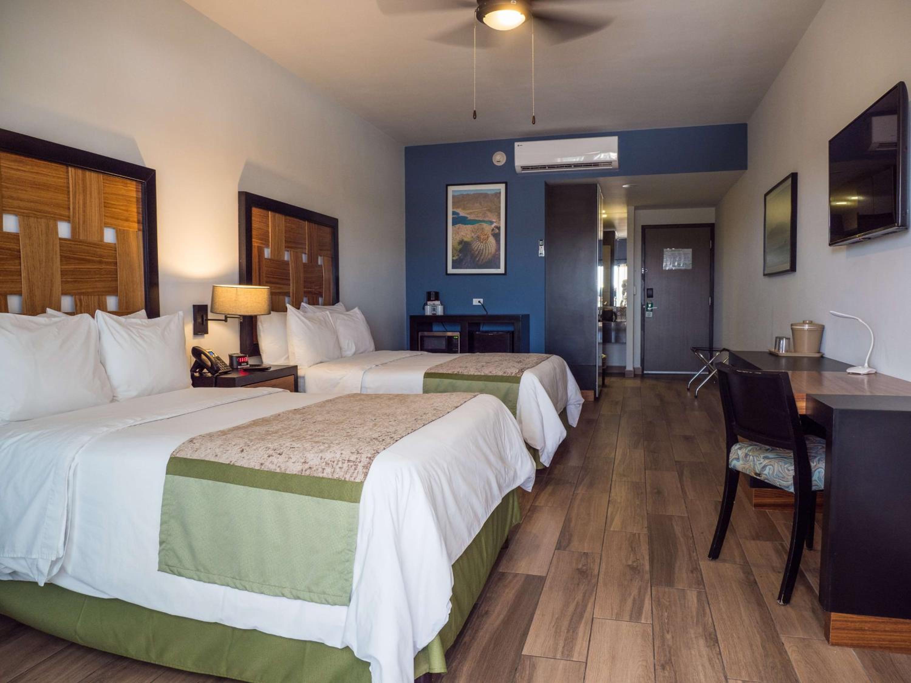 Suite with Two Double Beds - Photo 7