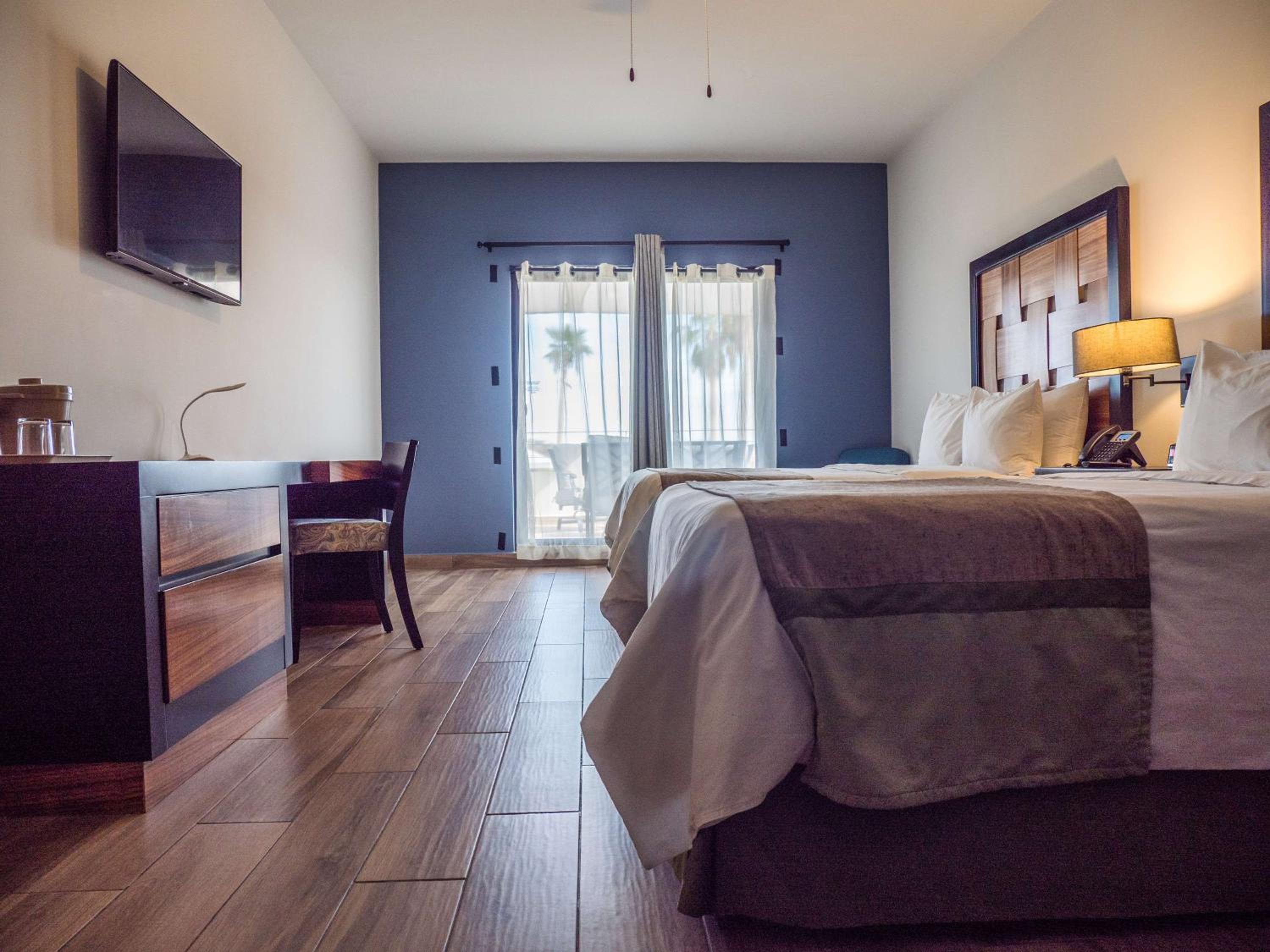 Double Room with Two Double Beds - Photo 7