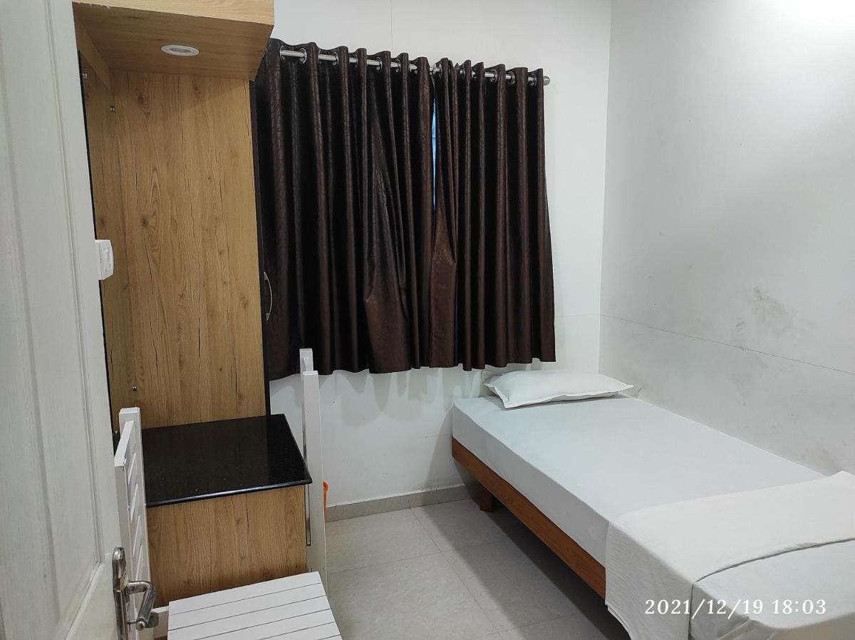 Budget Single Room