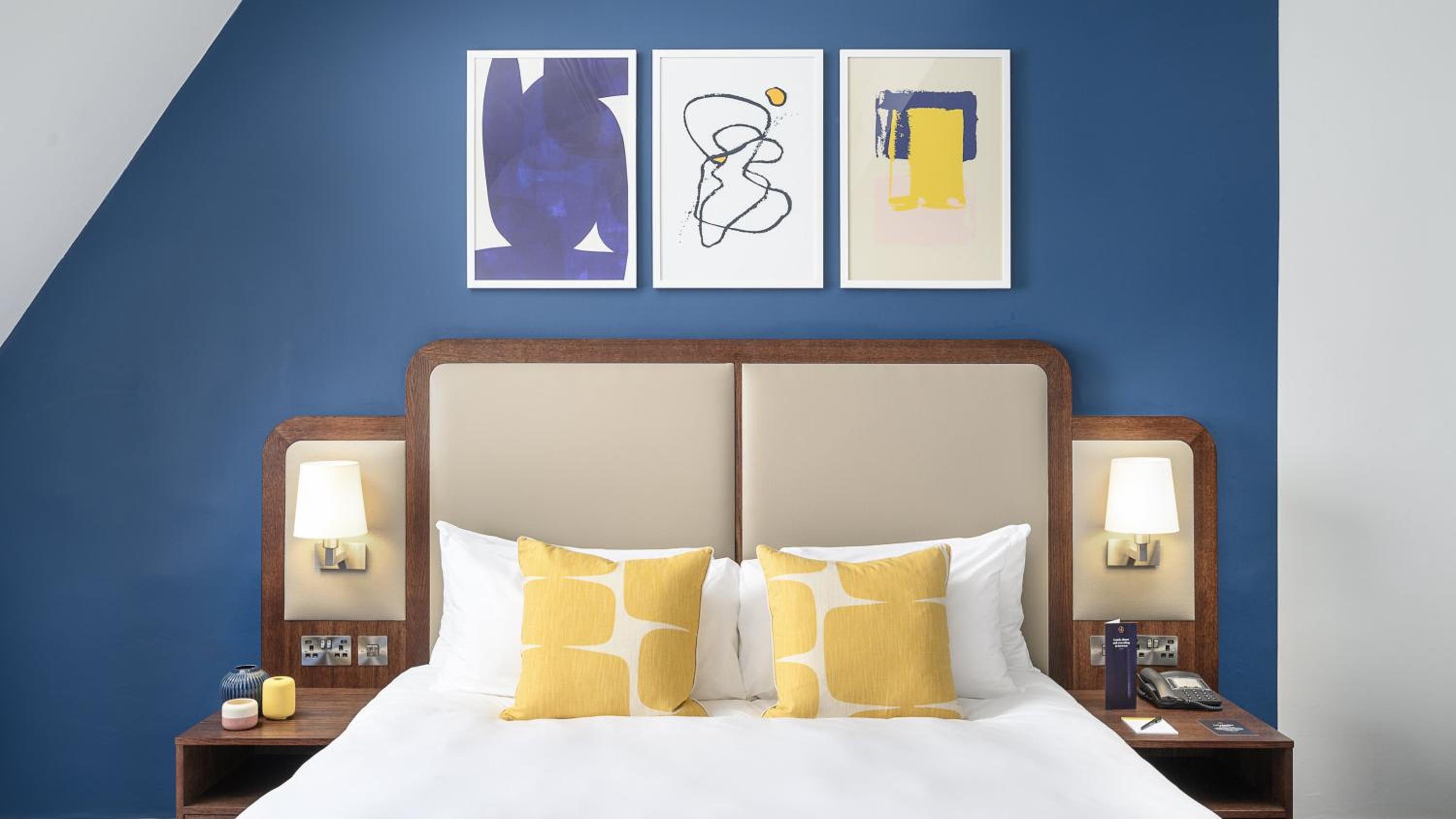 Standard Double Room - Photo 9