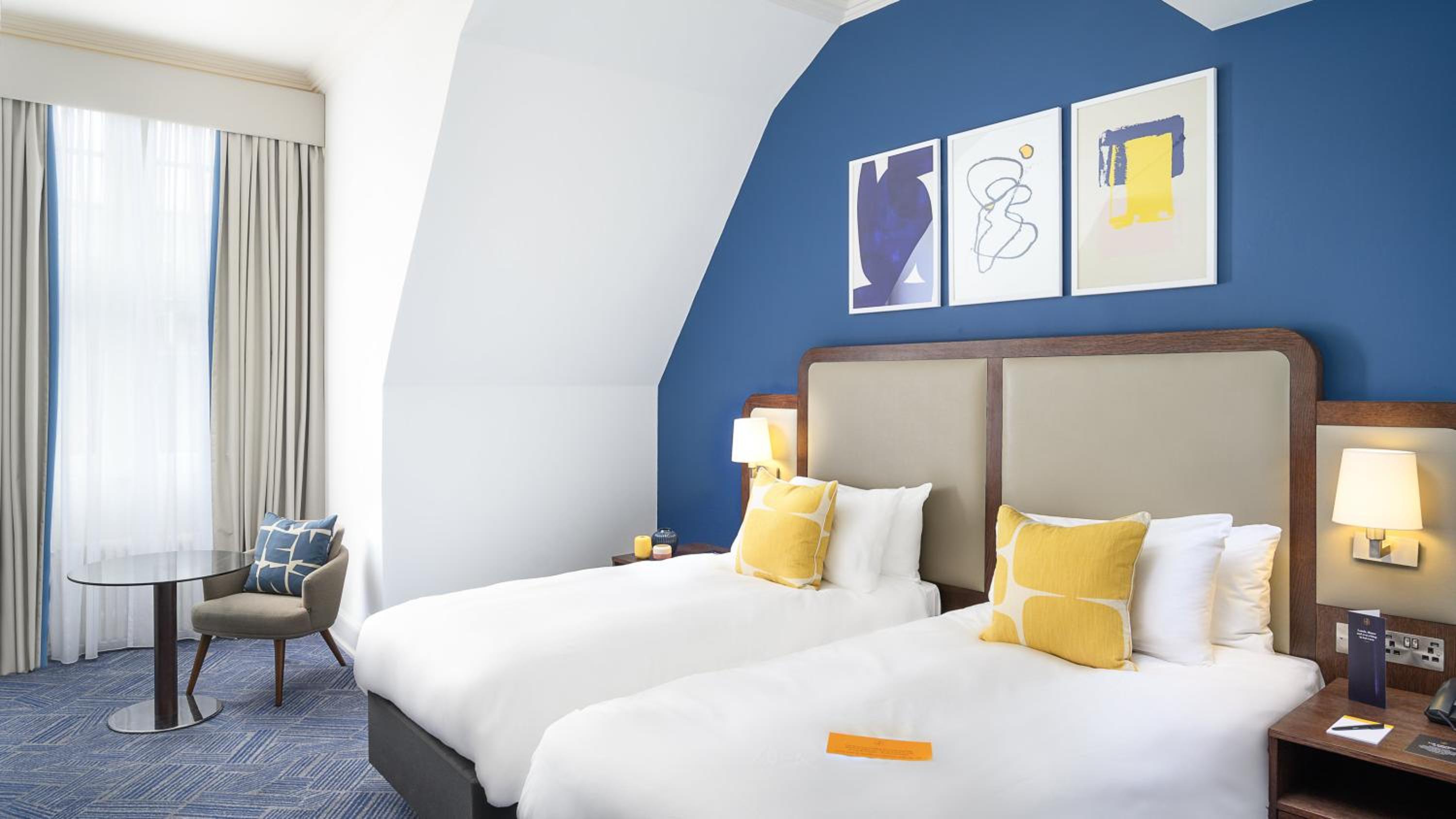 Premium Twin Room - Photo 5