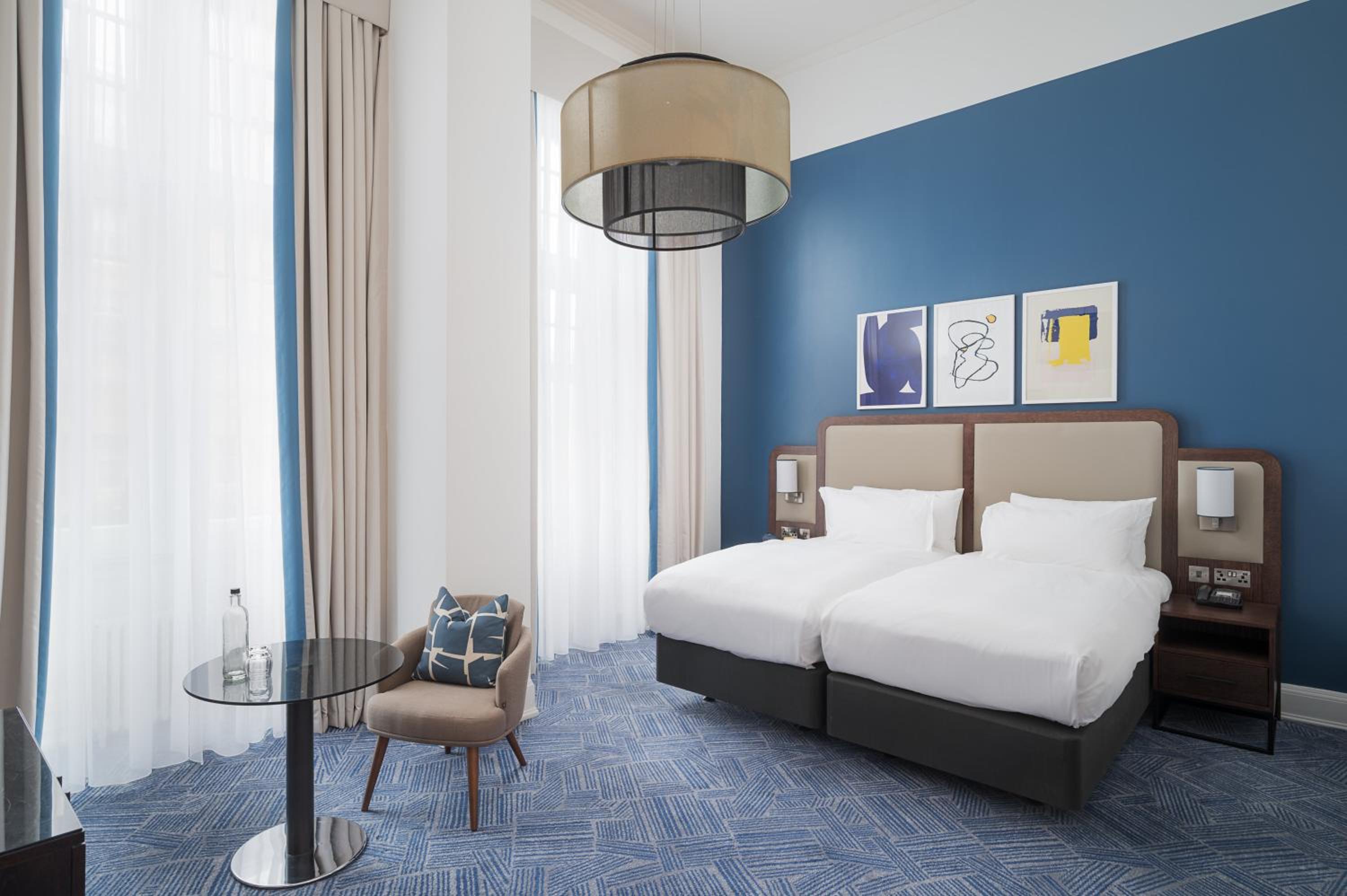 Premium Twin Room - Photo 4