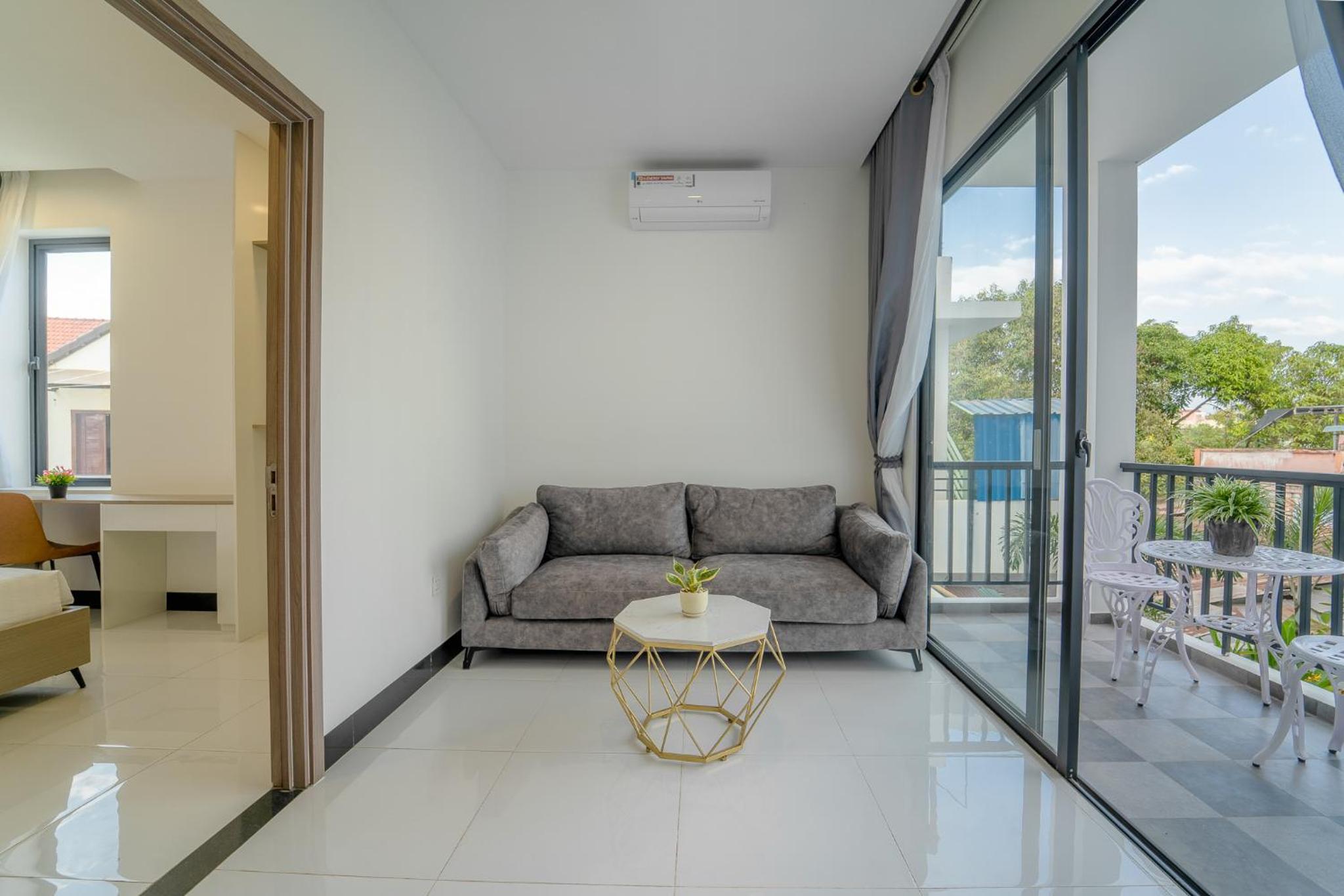 Connecting Room with Private Balcony - Photo 11