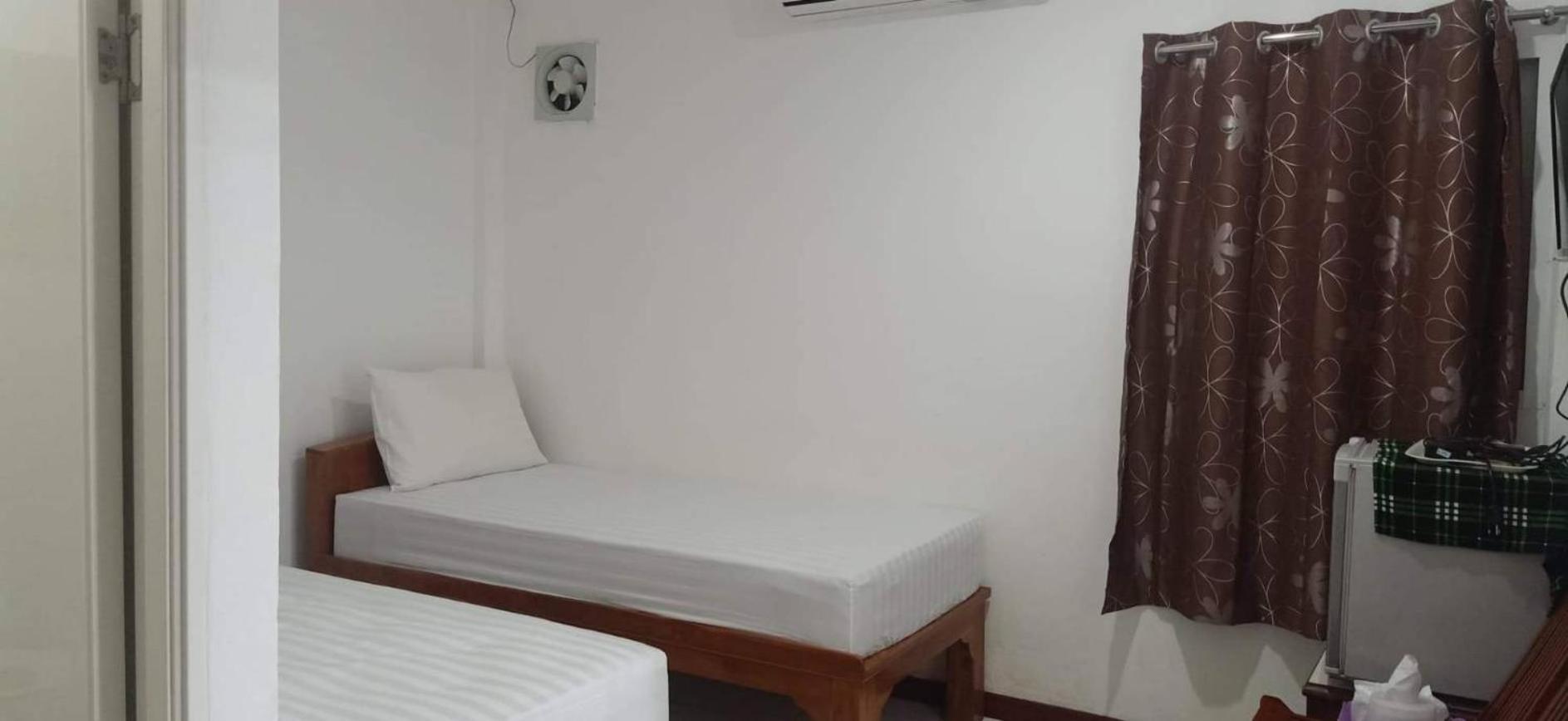 Quadruple Room with Shower - Photo 2