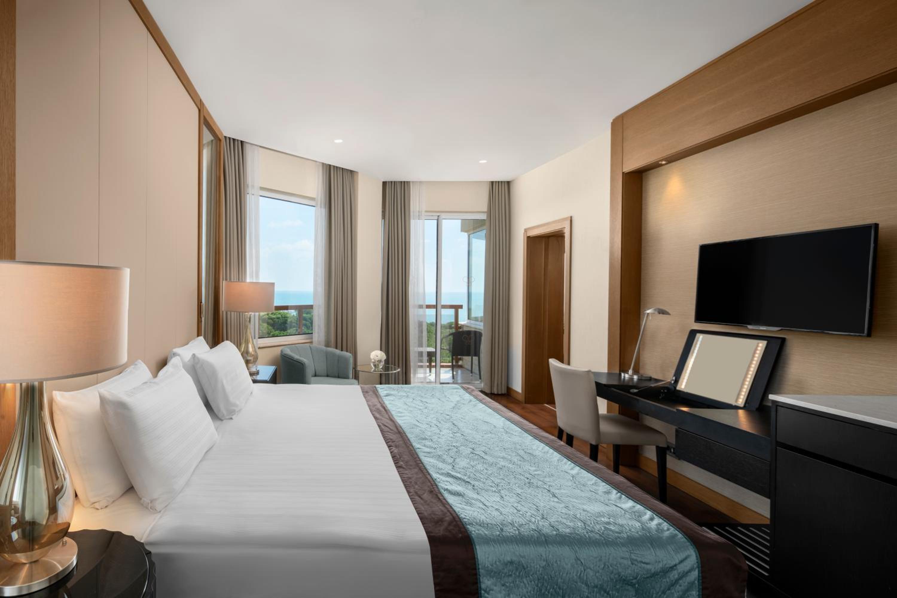 Junior Suite with Garden View photo 2