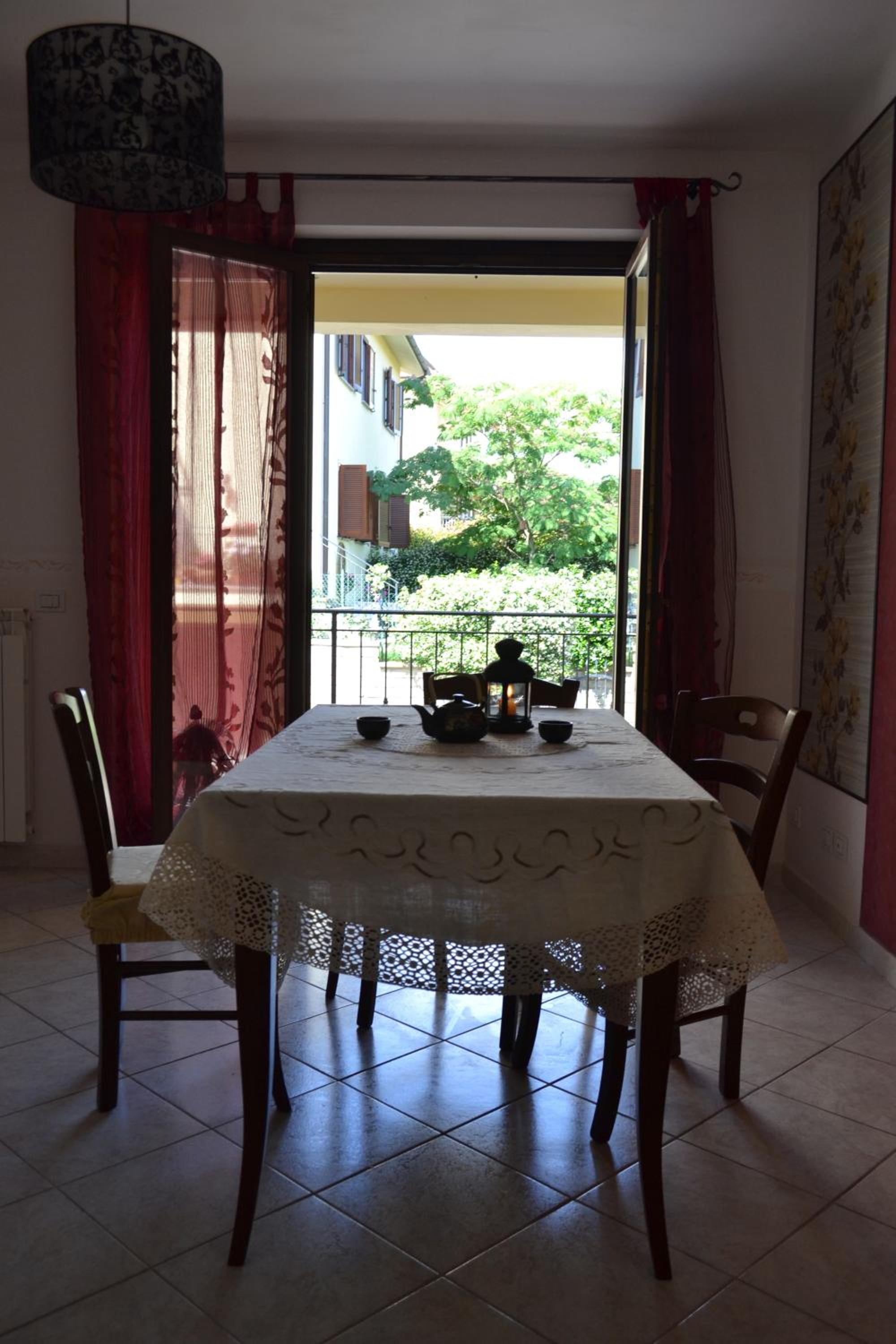 Two-Bedroom Apartment with Balcony - Photo 12