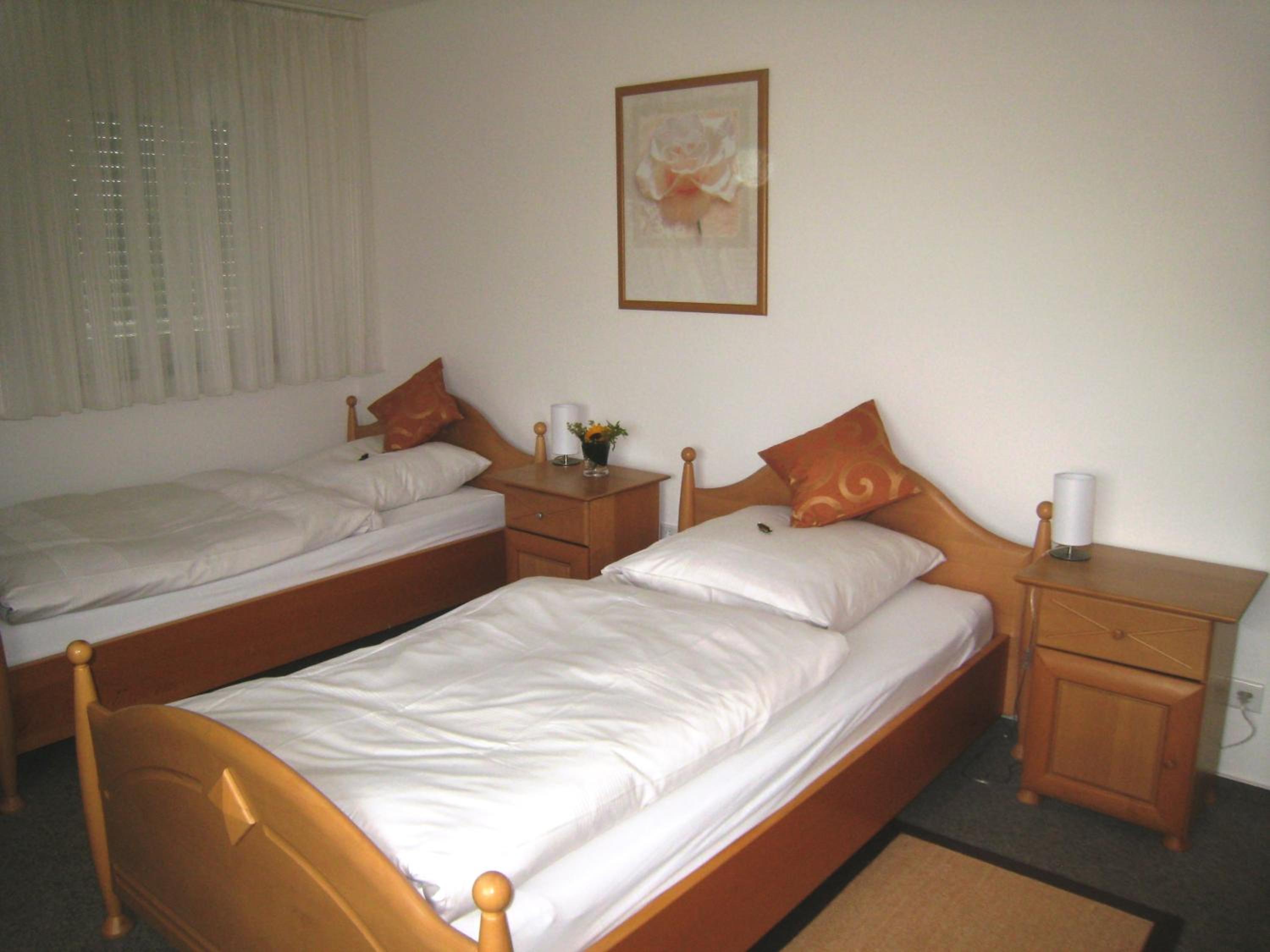 Twin Room - Photo 1