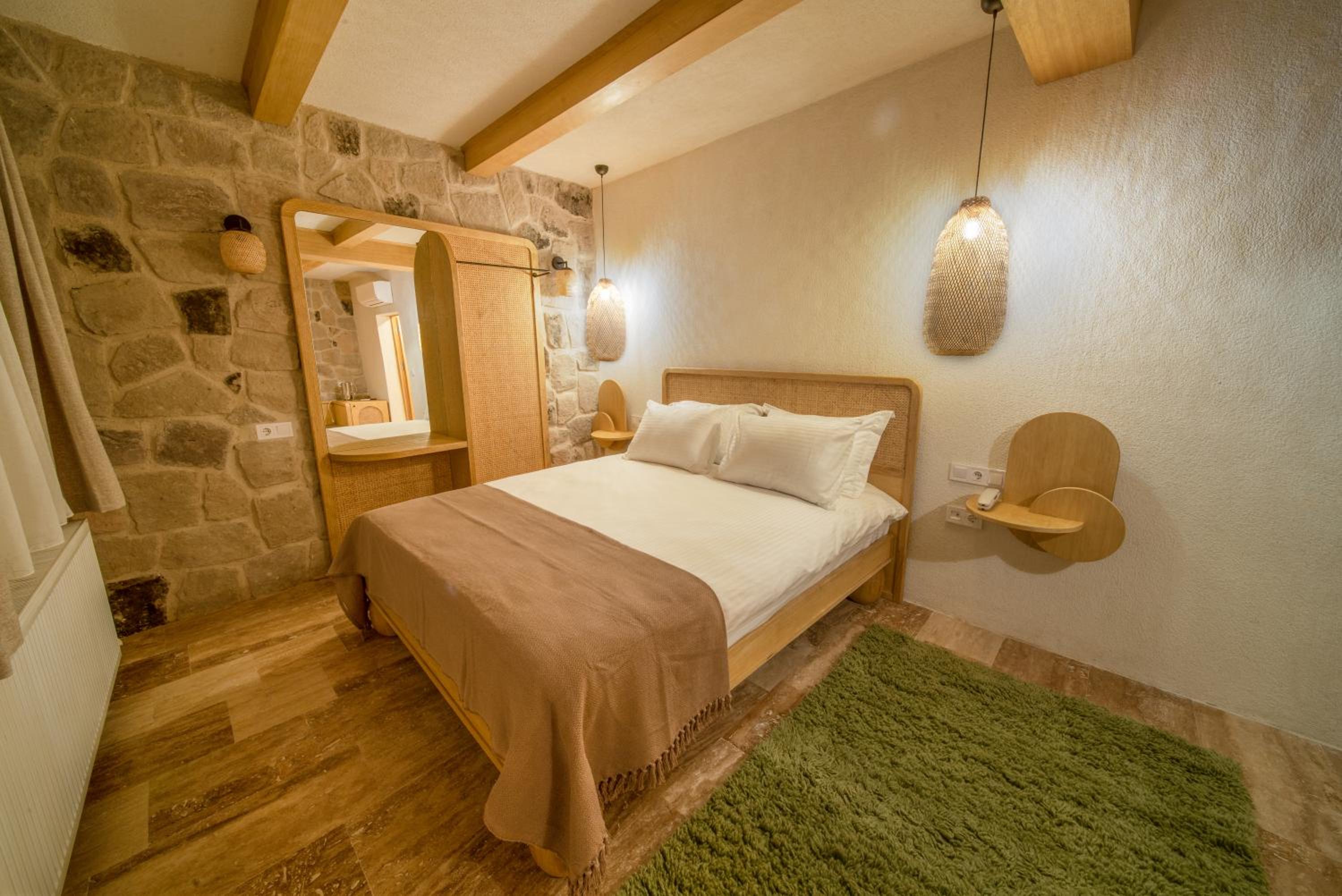 Deluxe Double Room - Photo 5